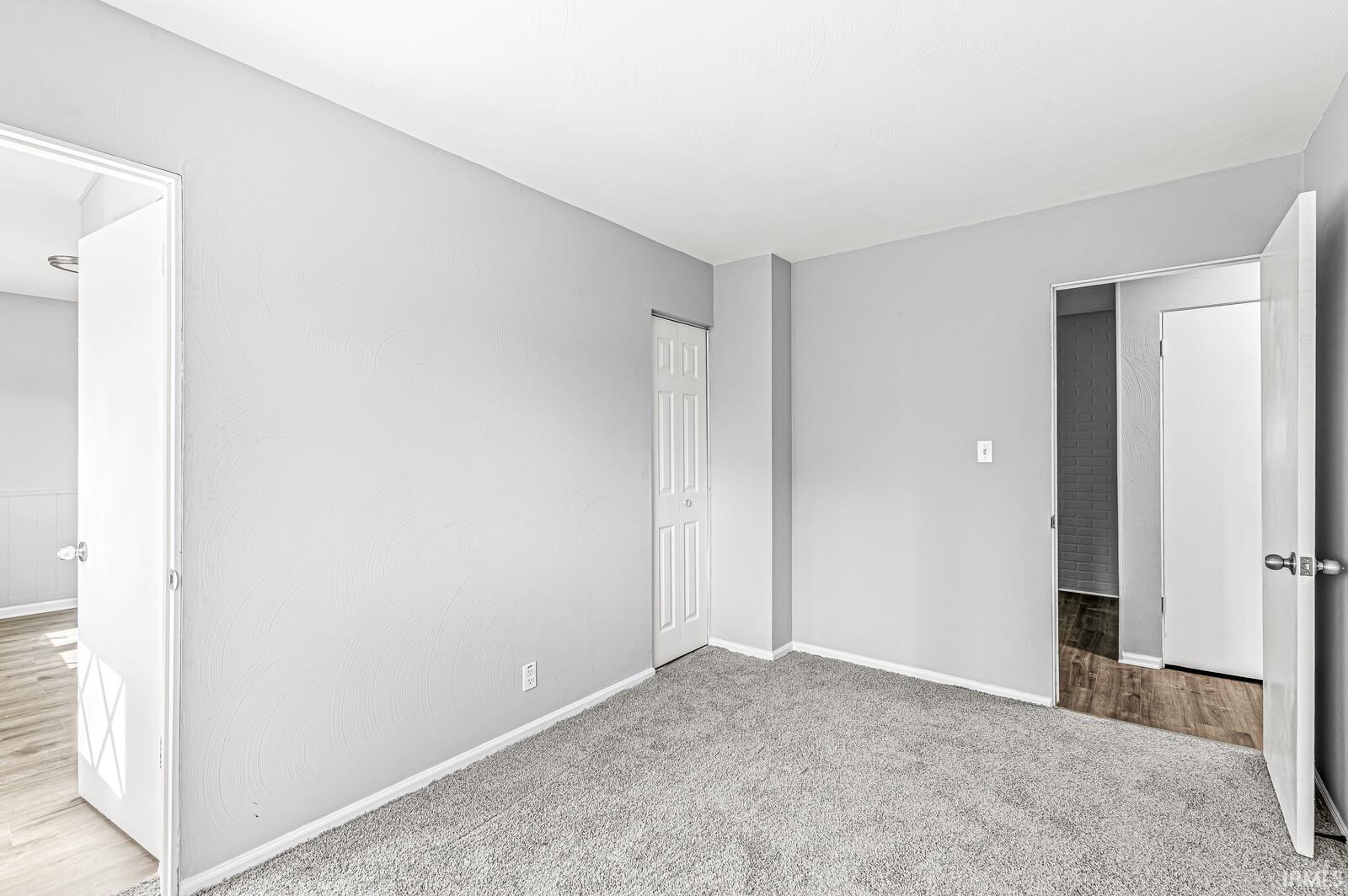 1003 Woodbine