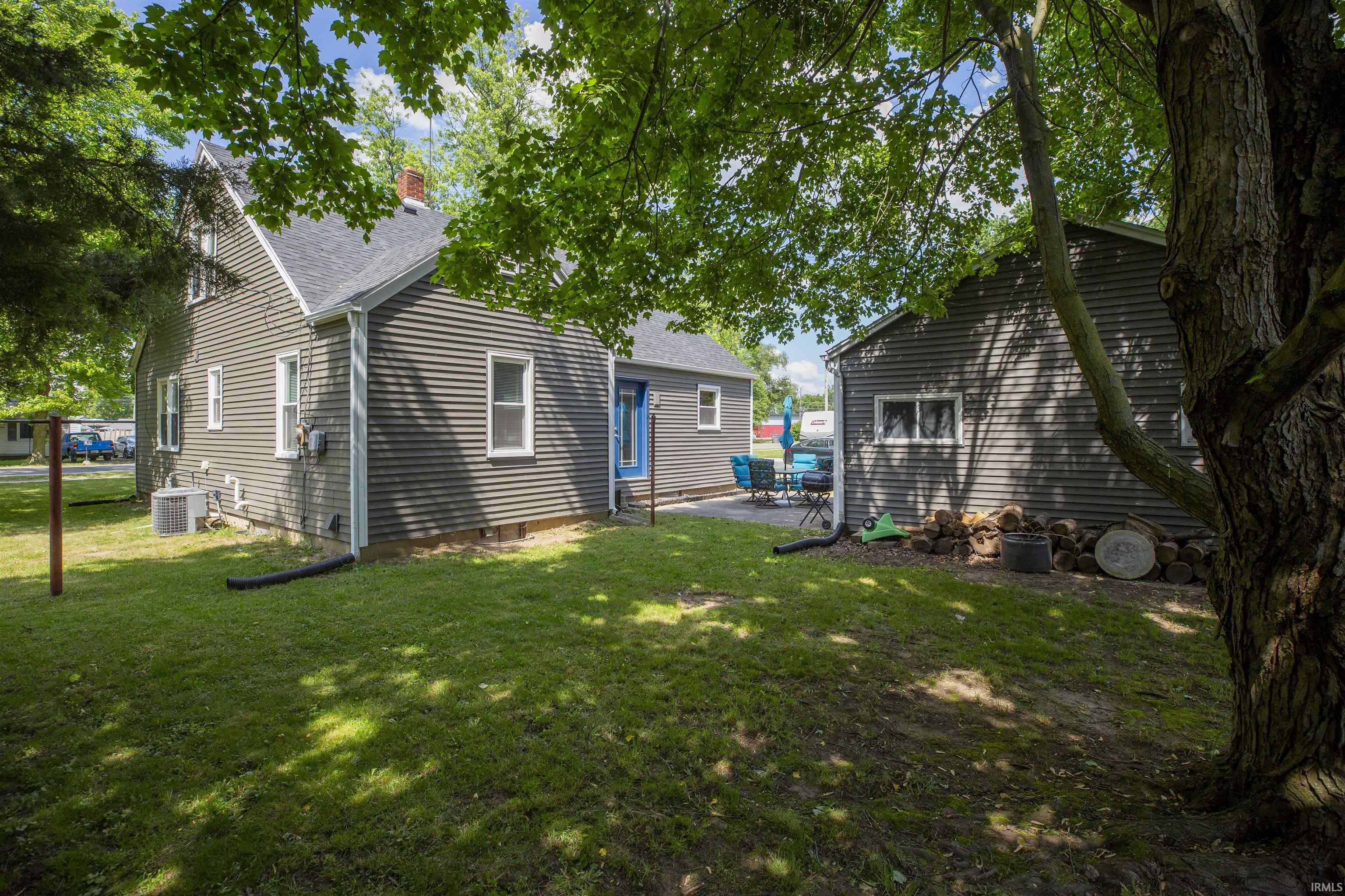 1208 Plymouth