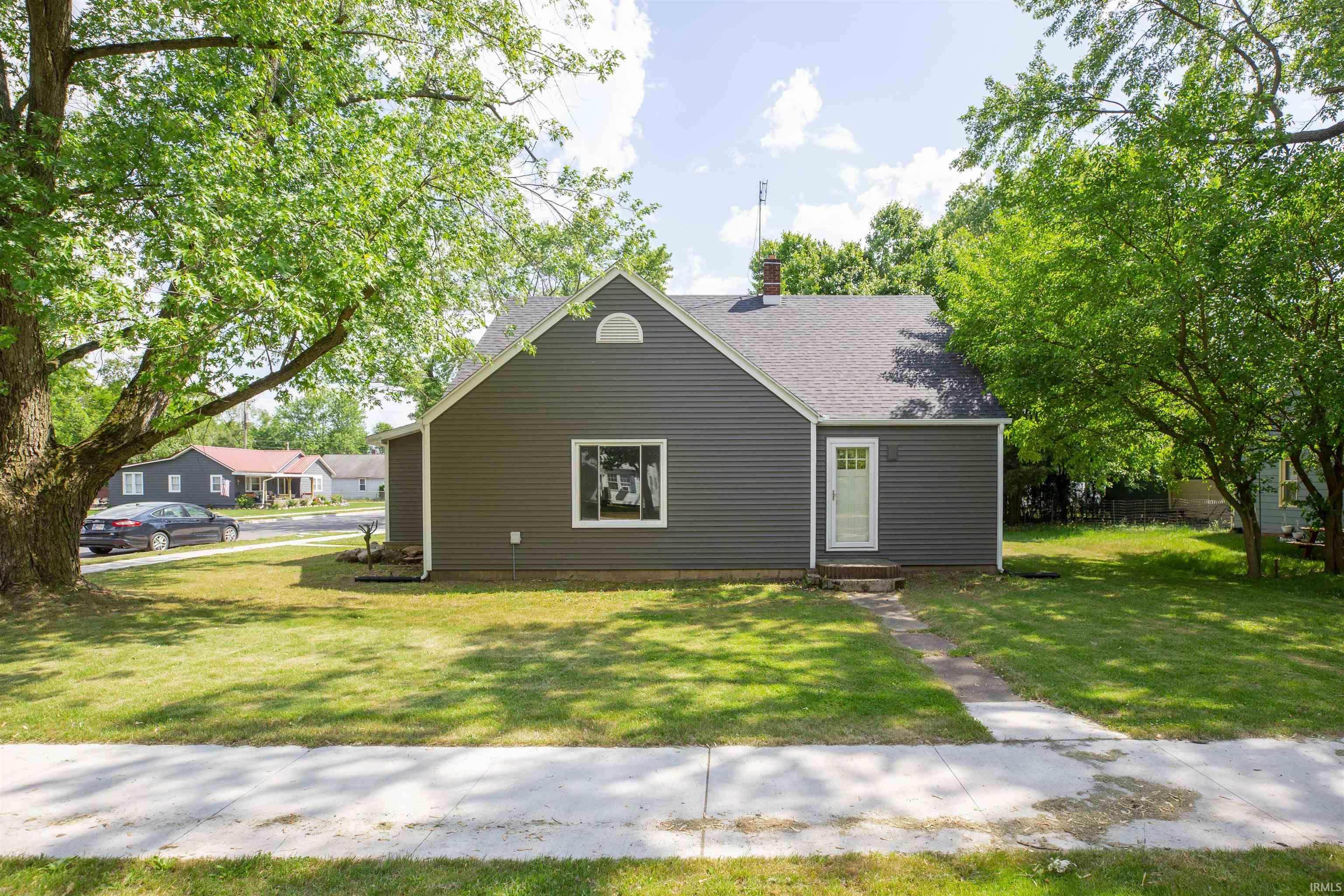 1208 Plymouth
