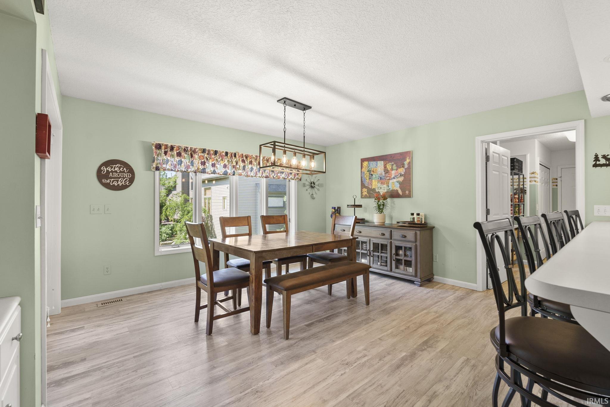 1518 Thistle Lane