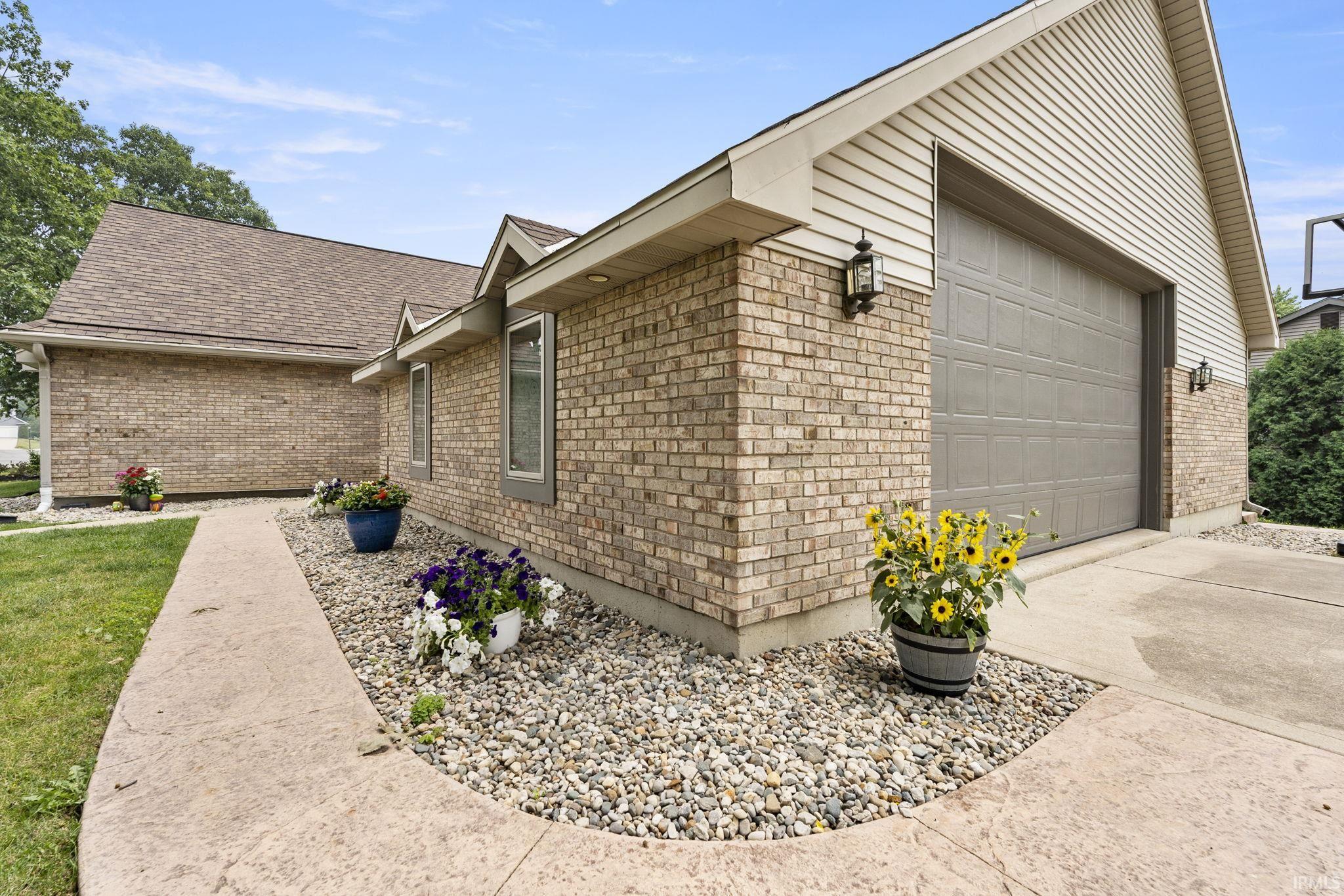 1518 Thistle Lane