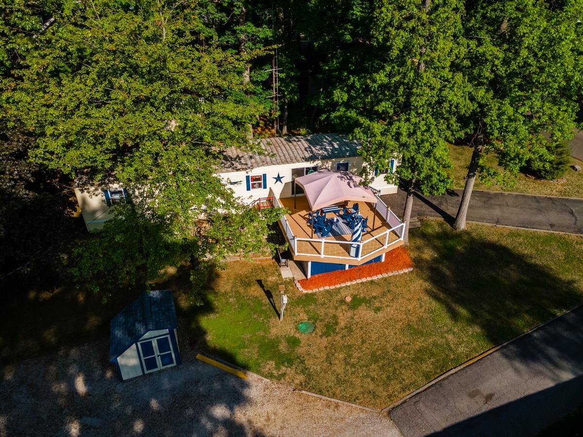 100 Lane 585 Lake James