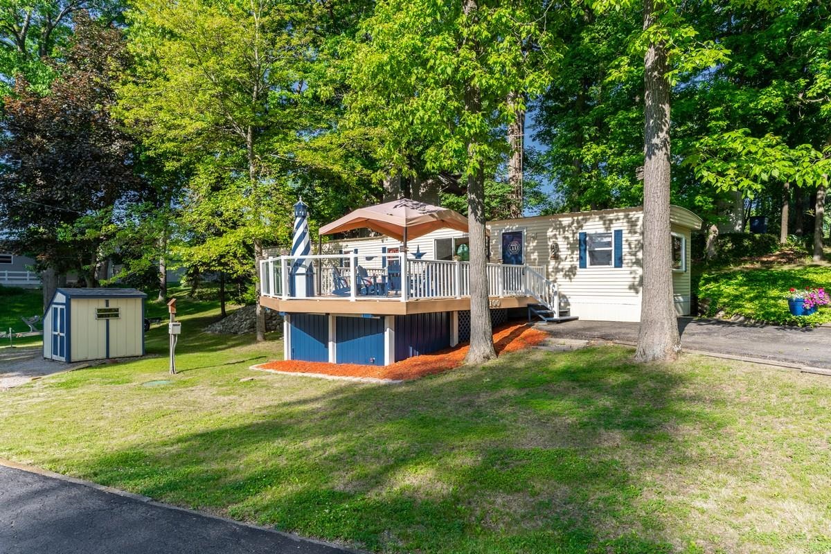 100 Lane 585 Lake James