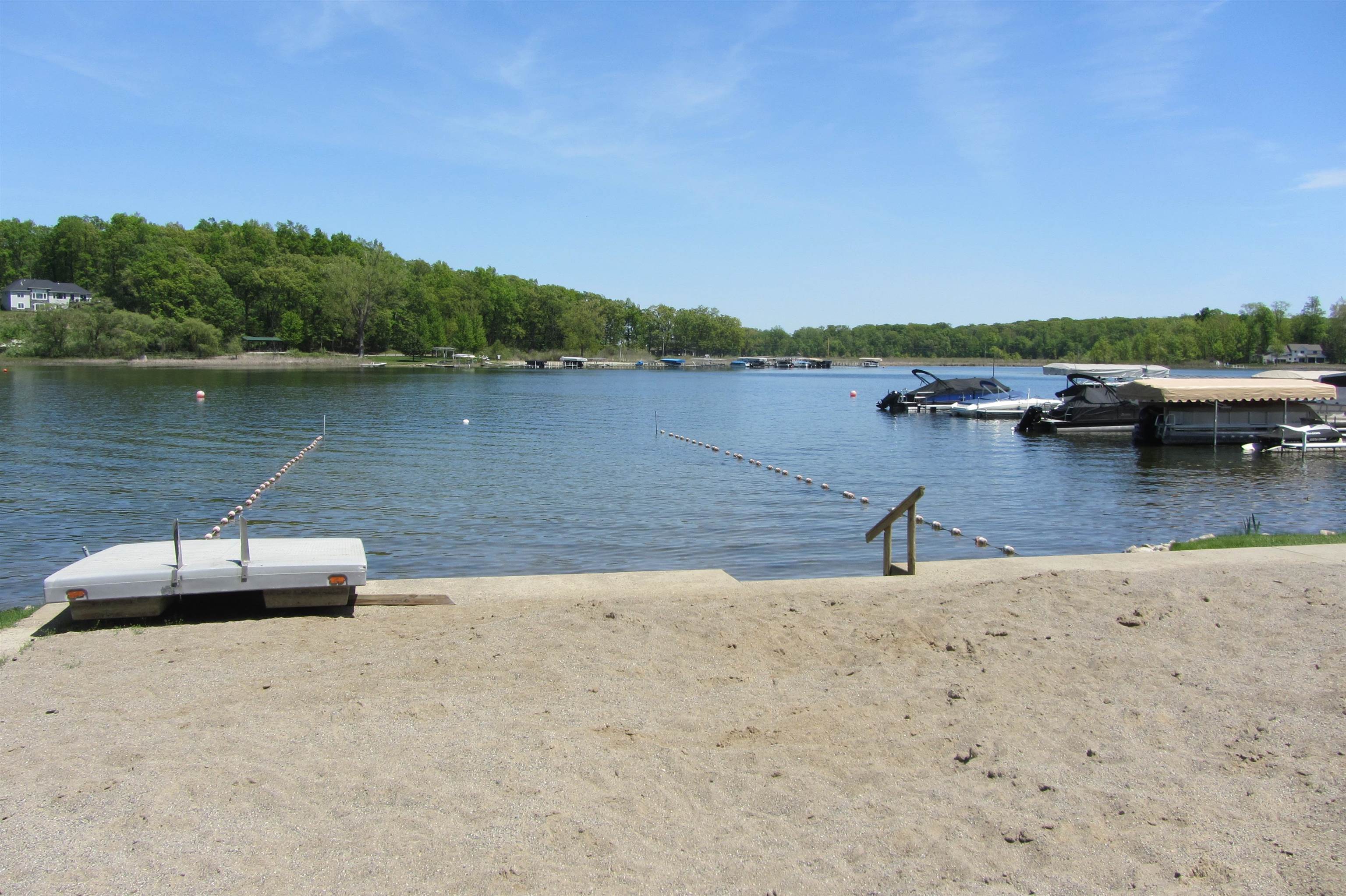 100 Lane 585 Lake James