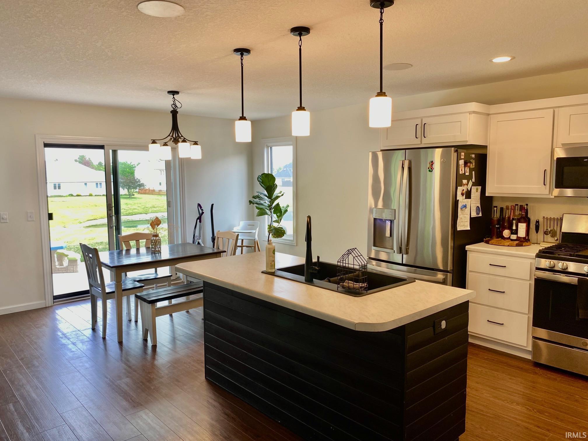 401 Fox Cross