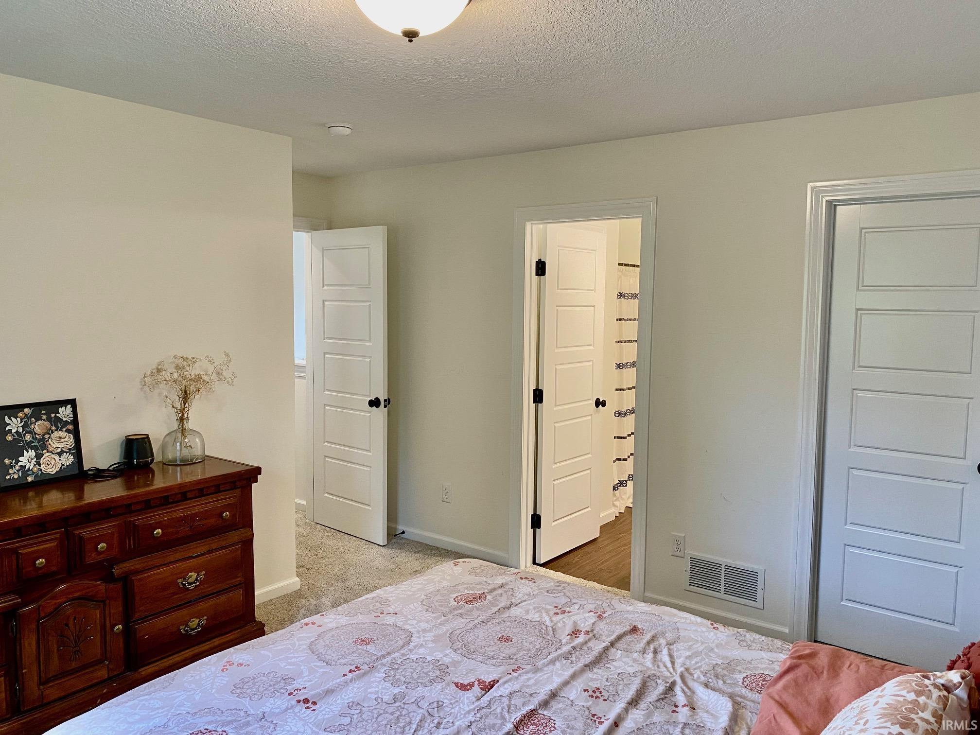 401 Fox Cross