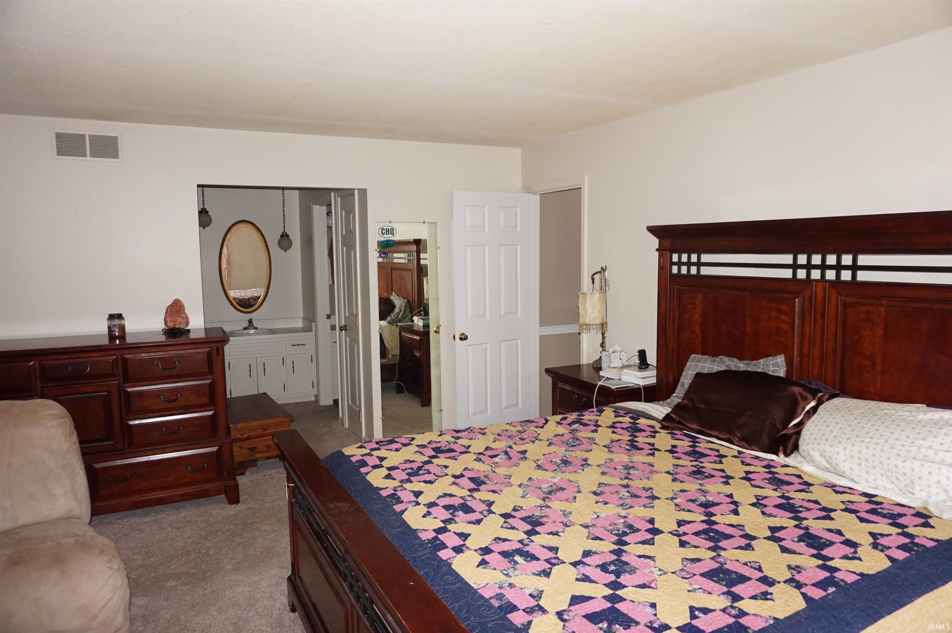 5211 Vance