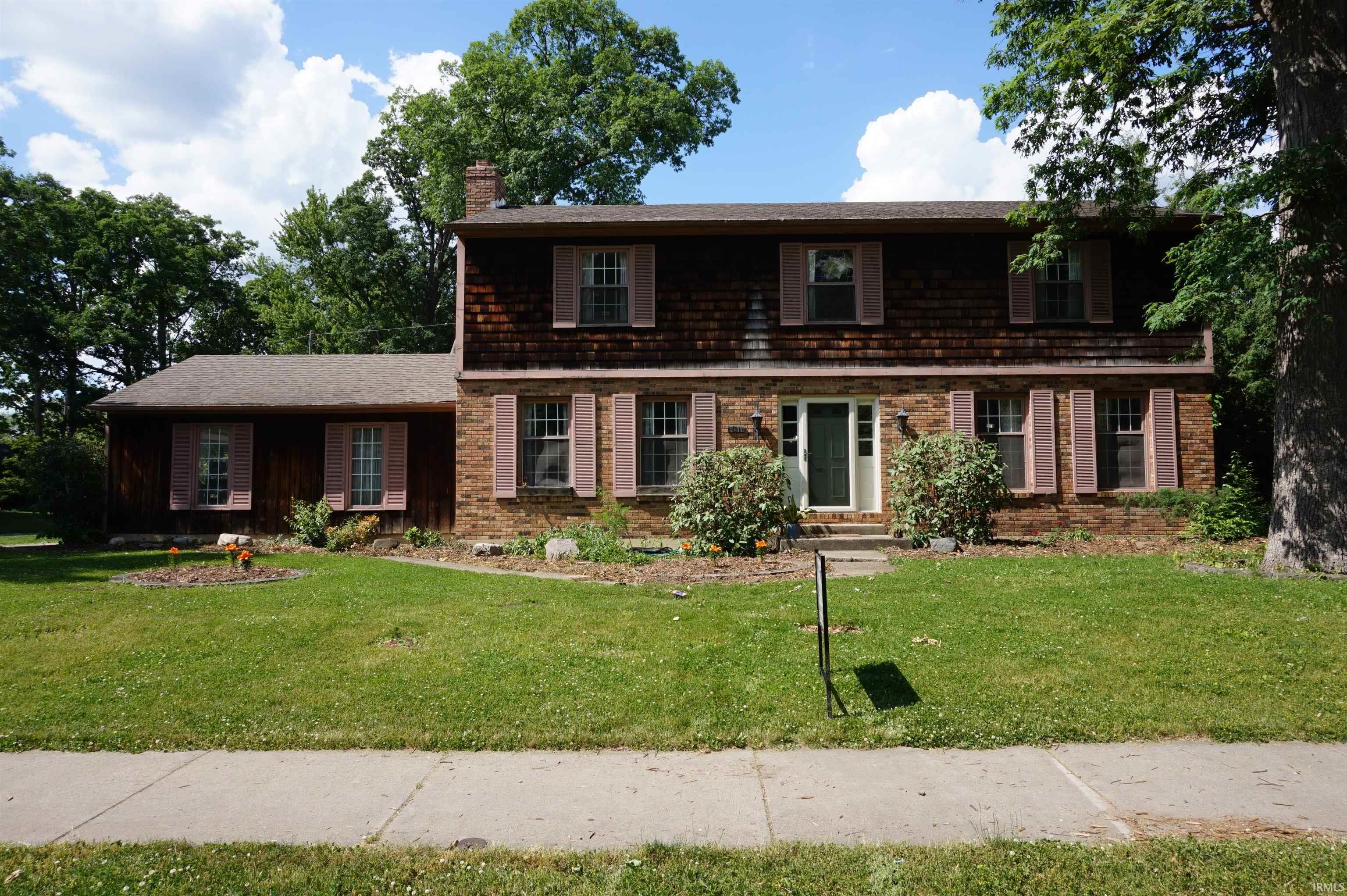 5211 Vance