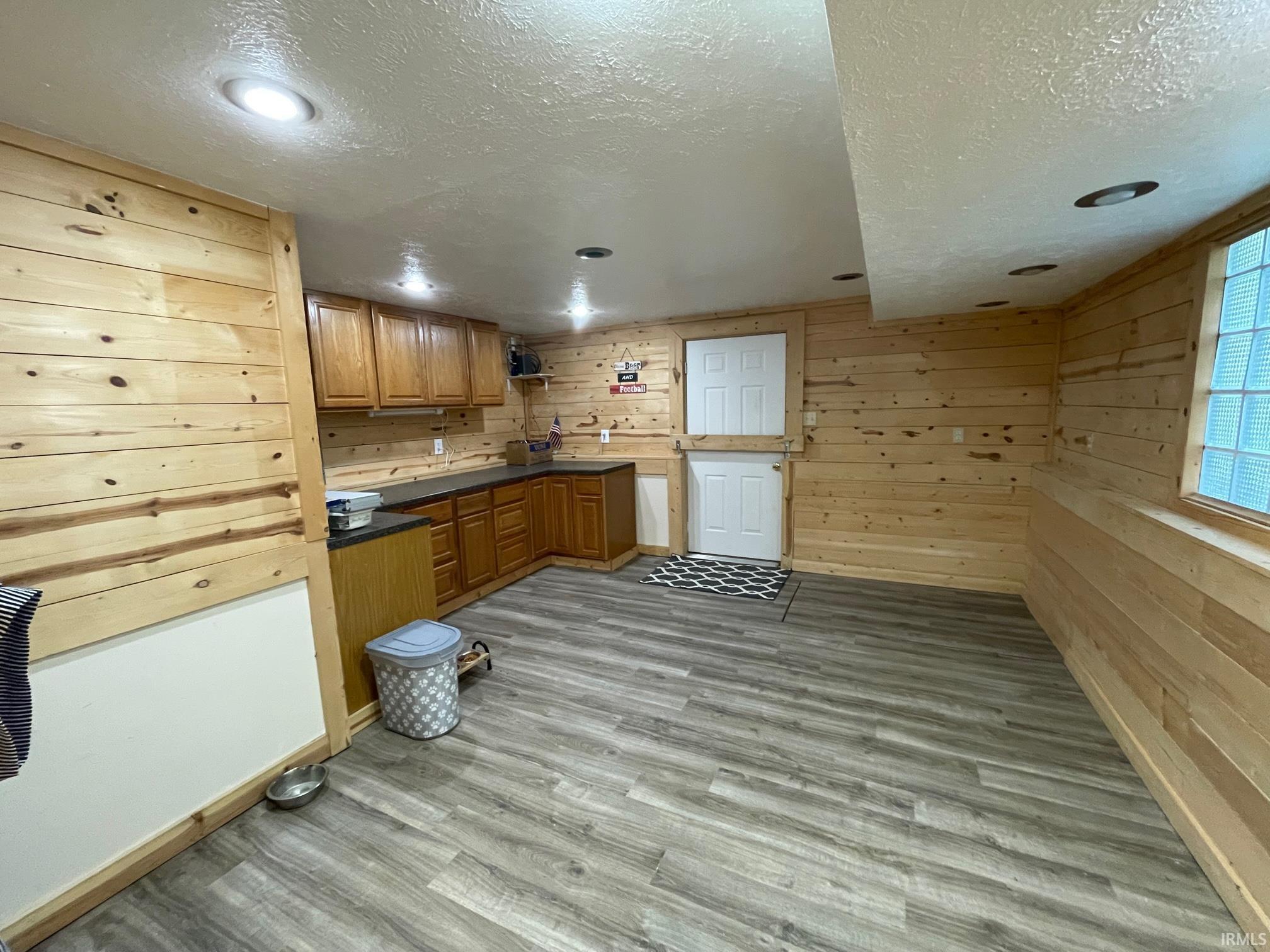 1004 Olson