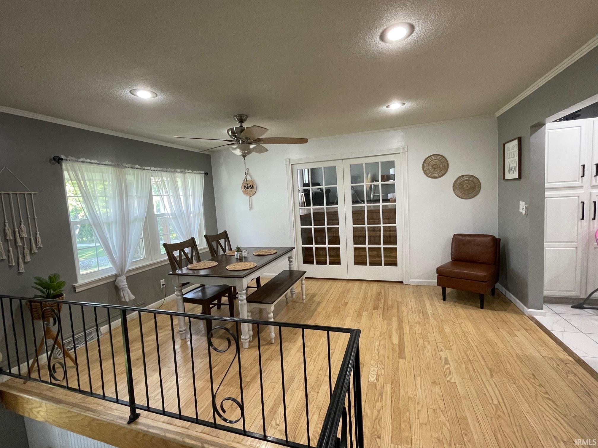1004 Olson