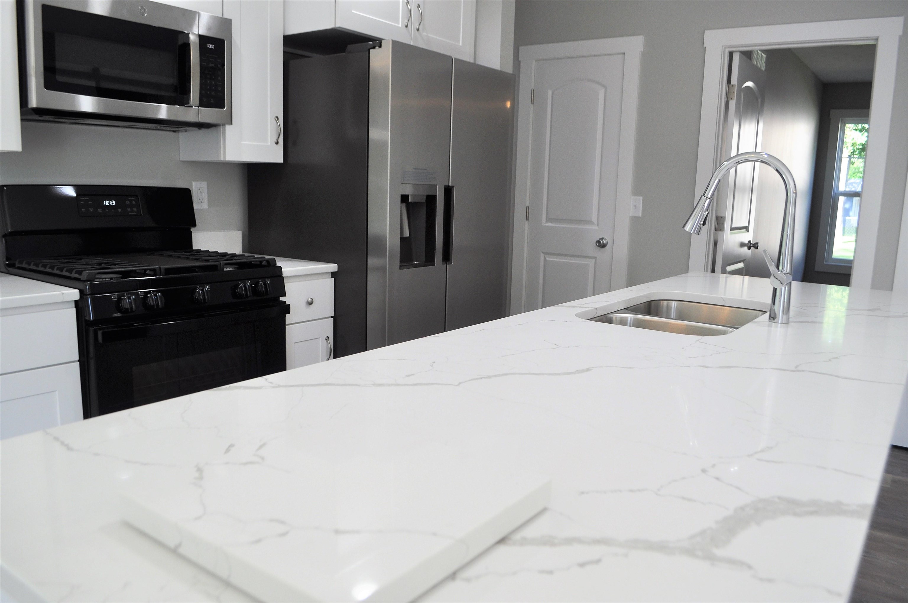 26082 Lake Terrace