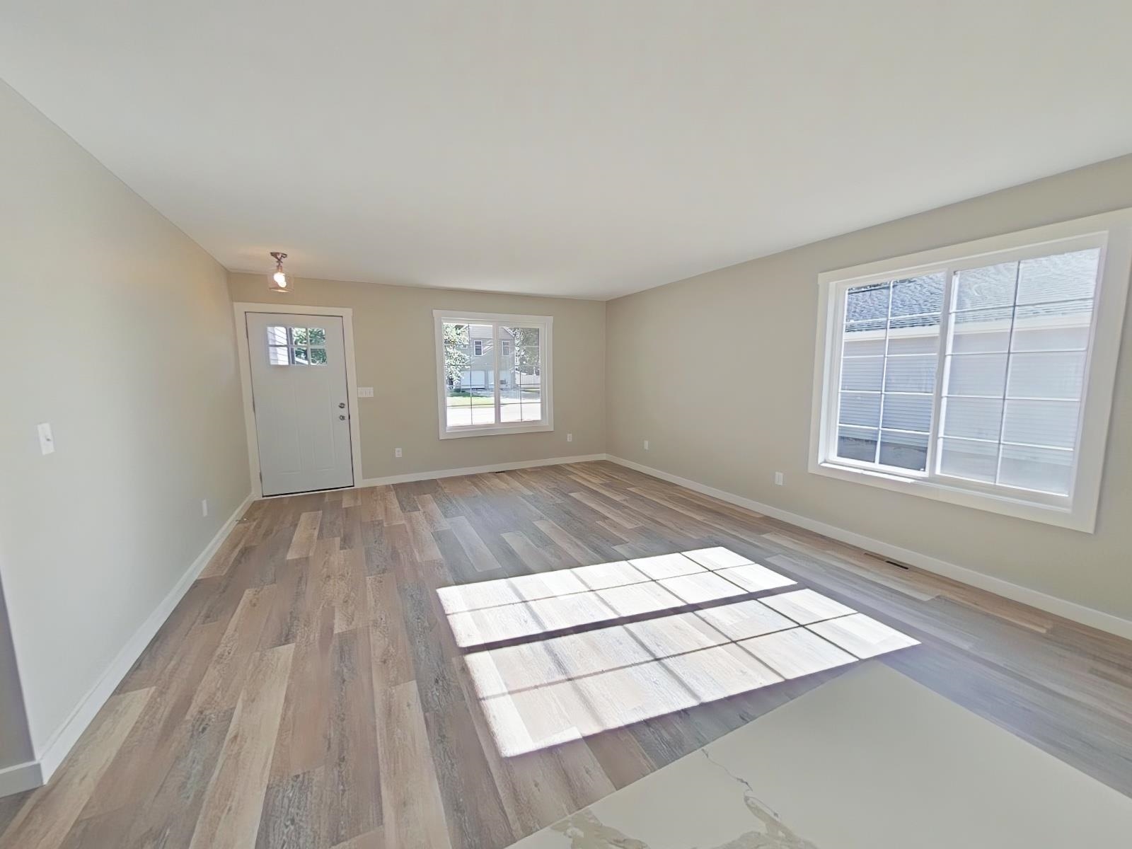 26082 Lake Terrace