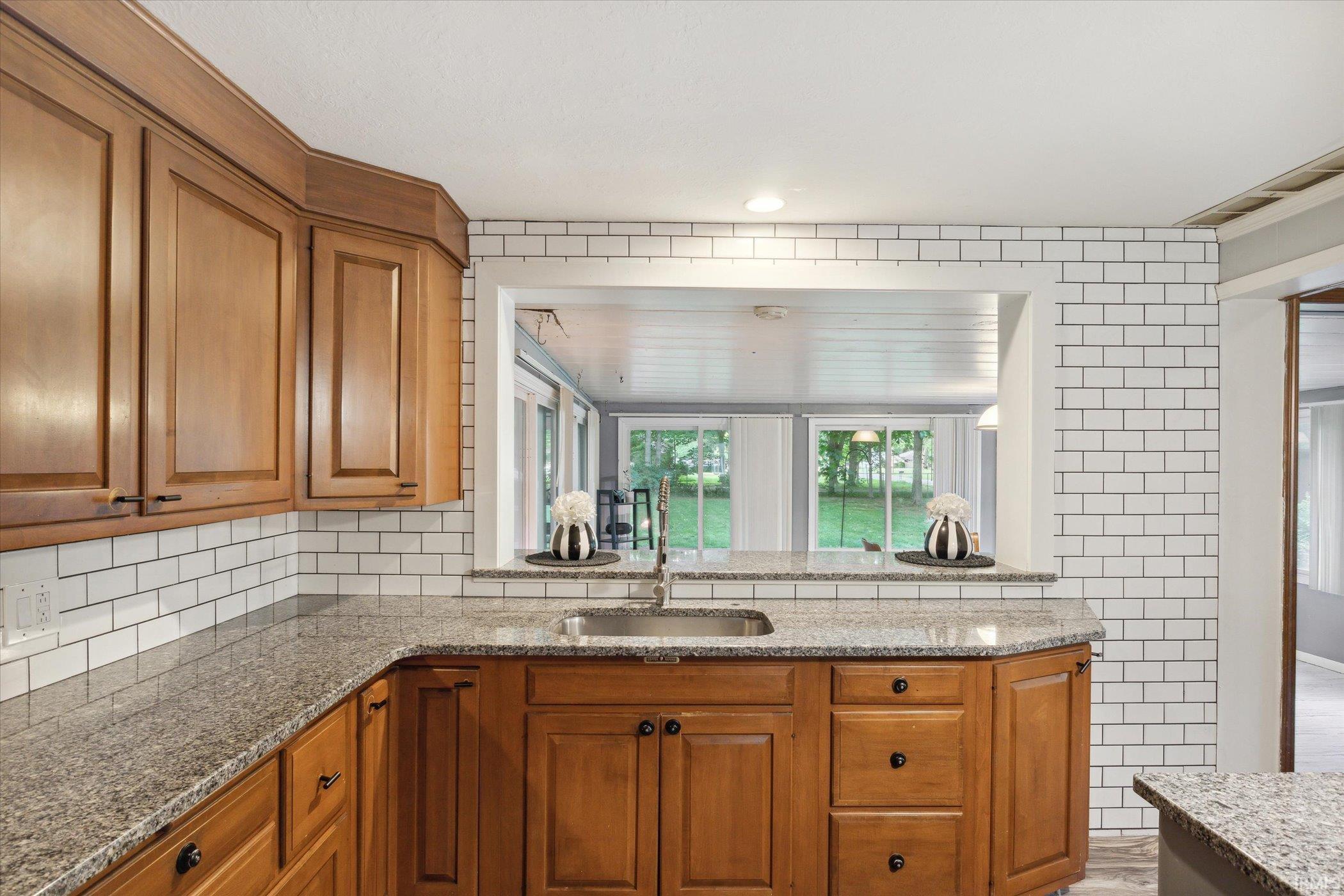 2103 Homeacres