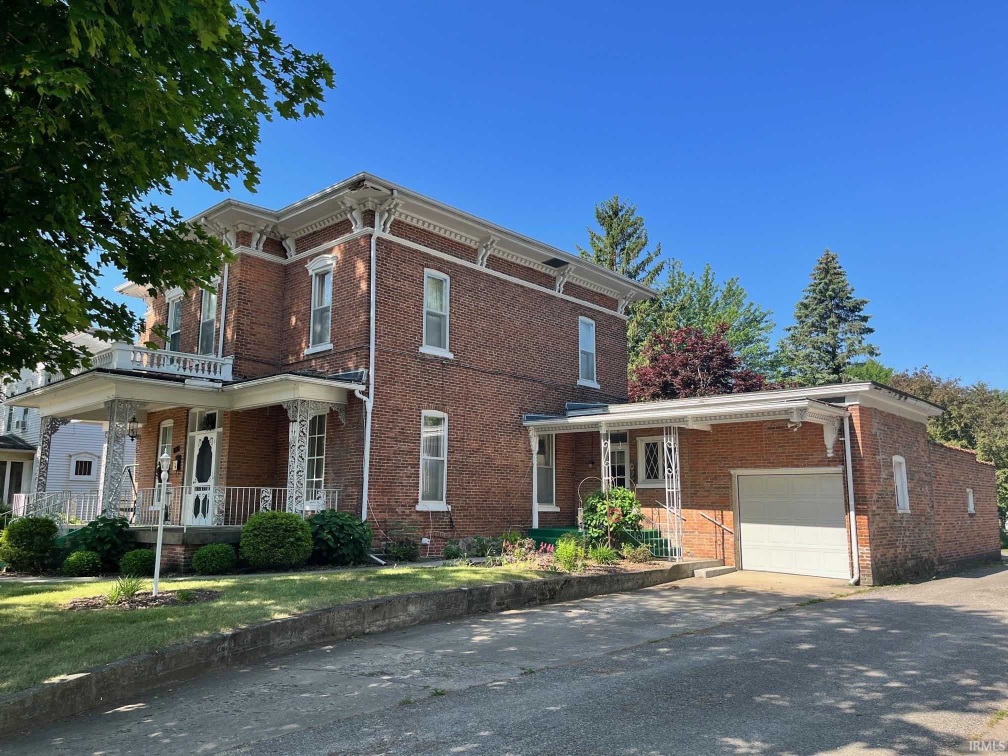 706 Main