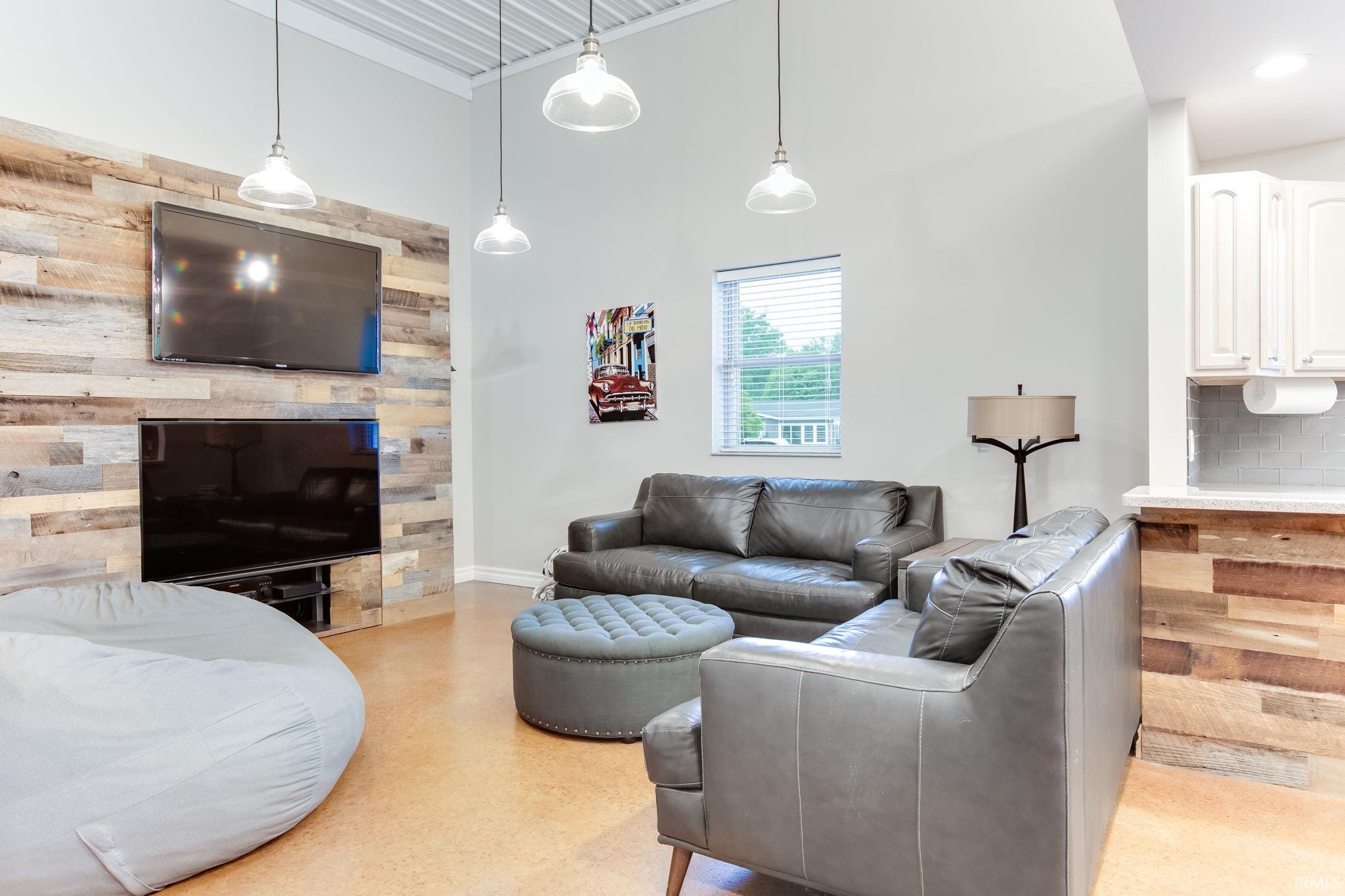 25739 Laverna