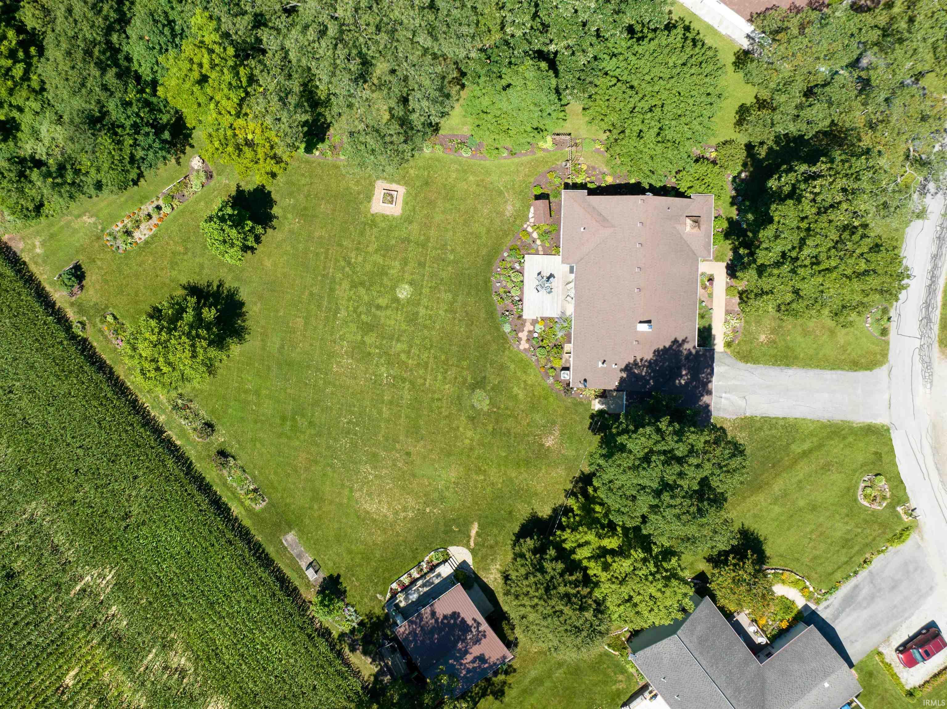 8902 South Circle