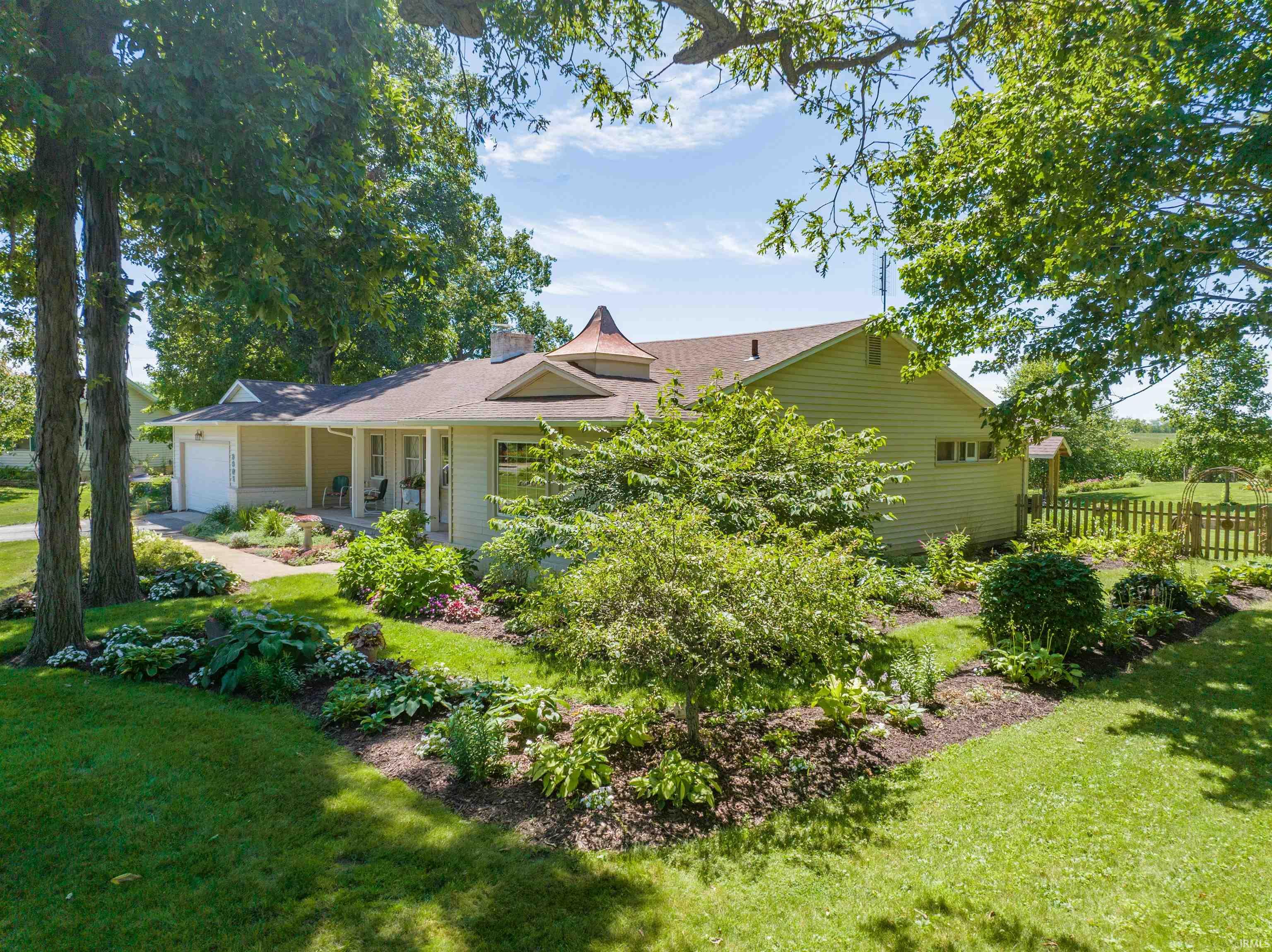 8902 South Circle