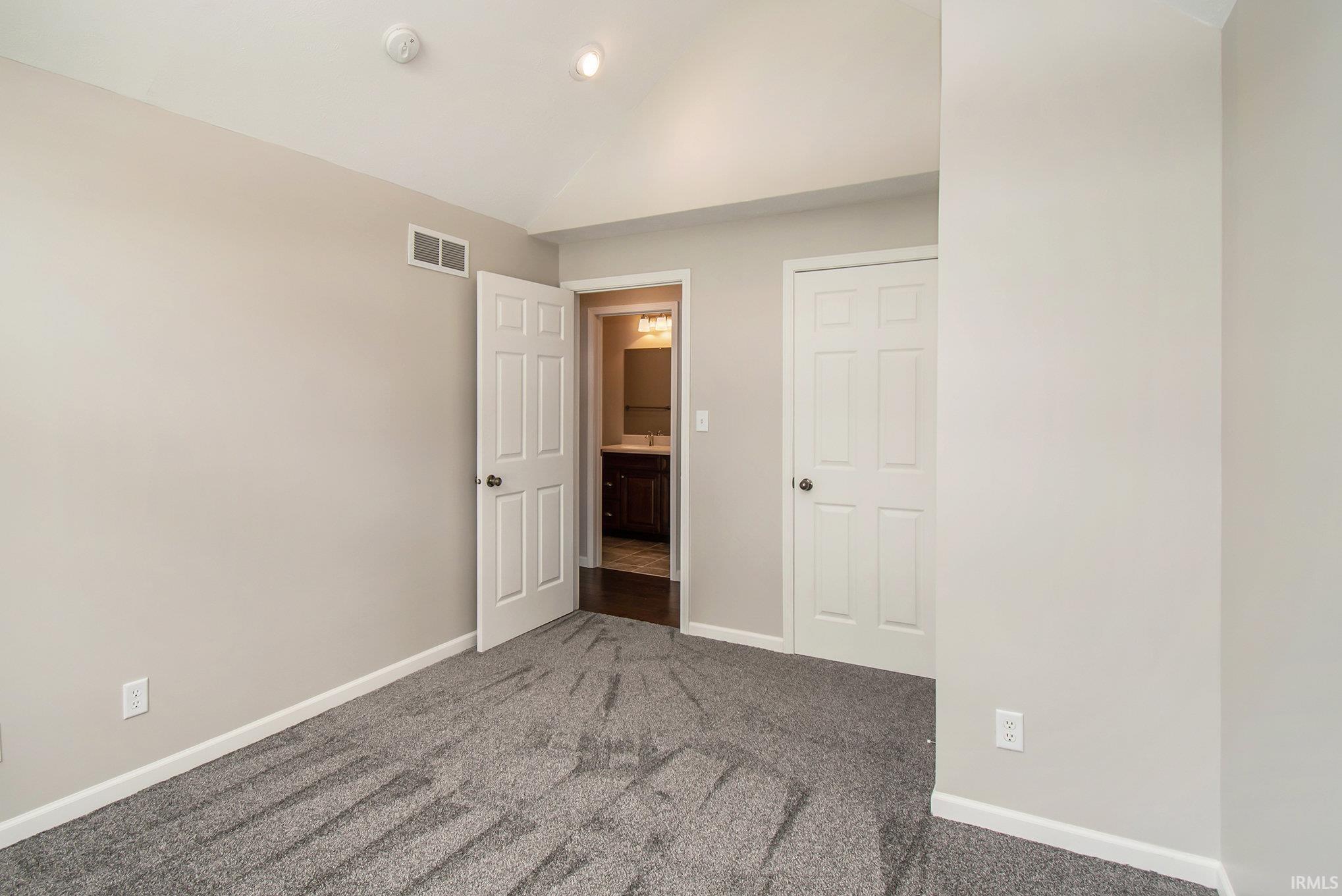 1122 Bellhaven