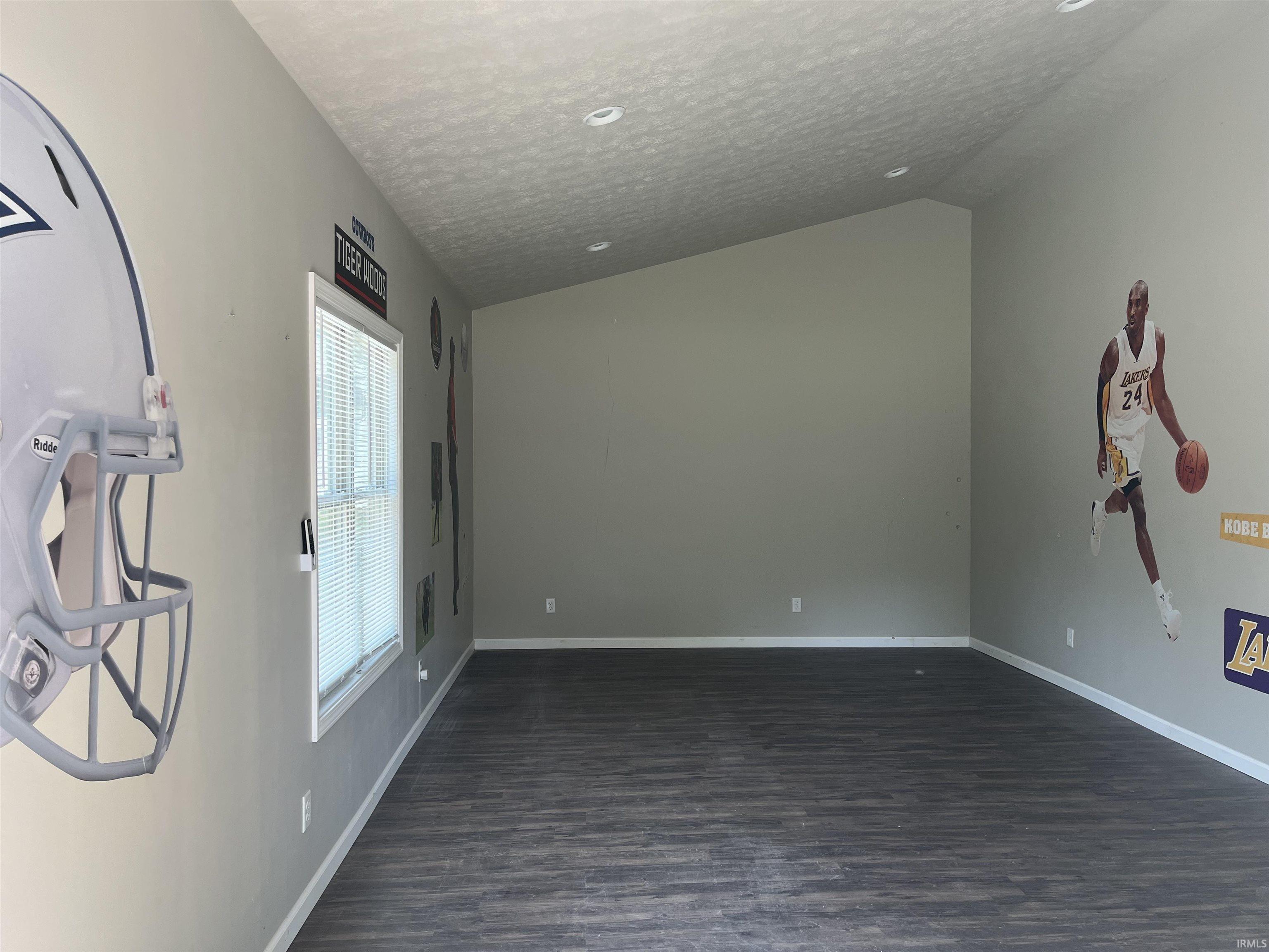 1122 Bellhaven