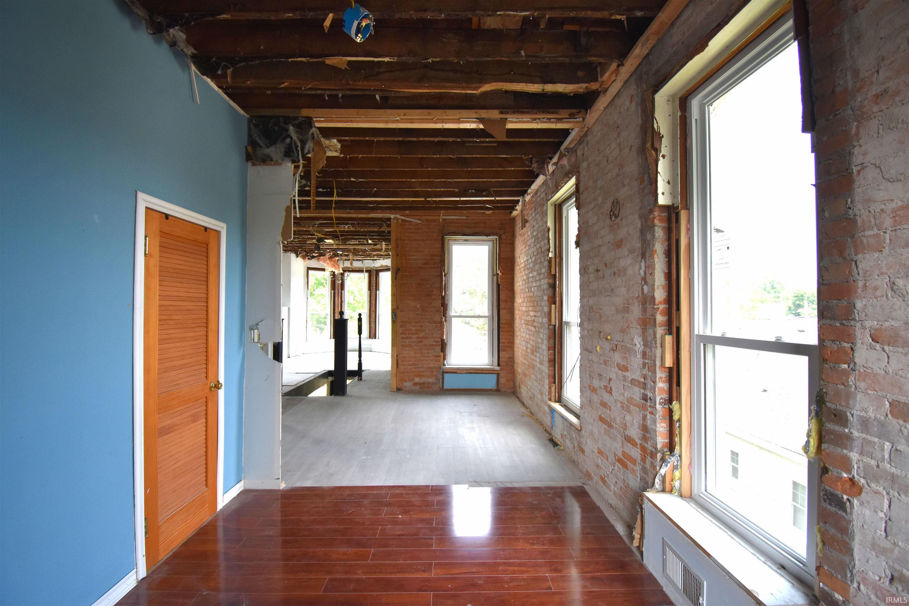 405 Market