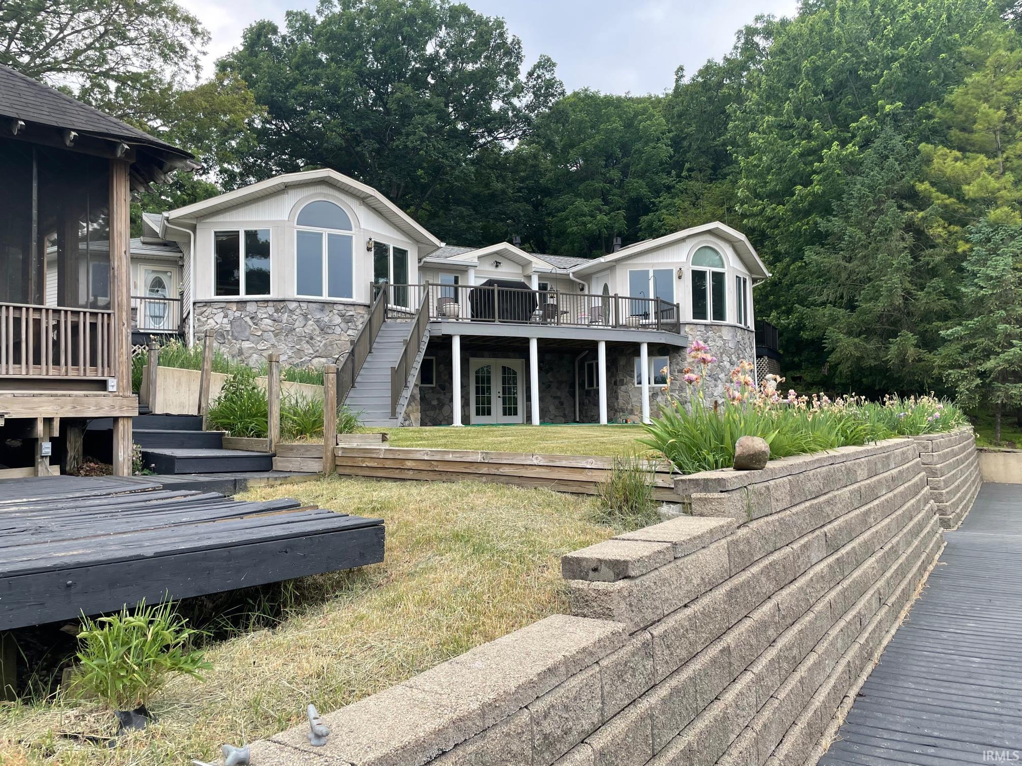10 Venetian Village