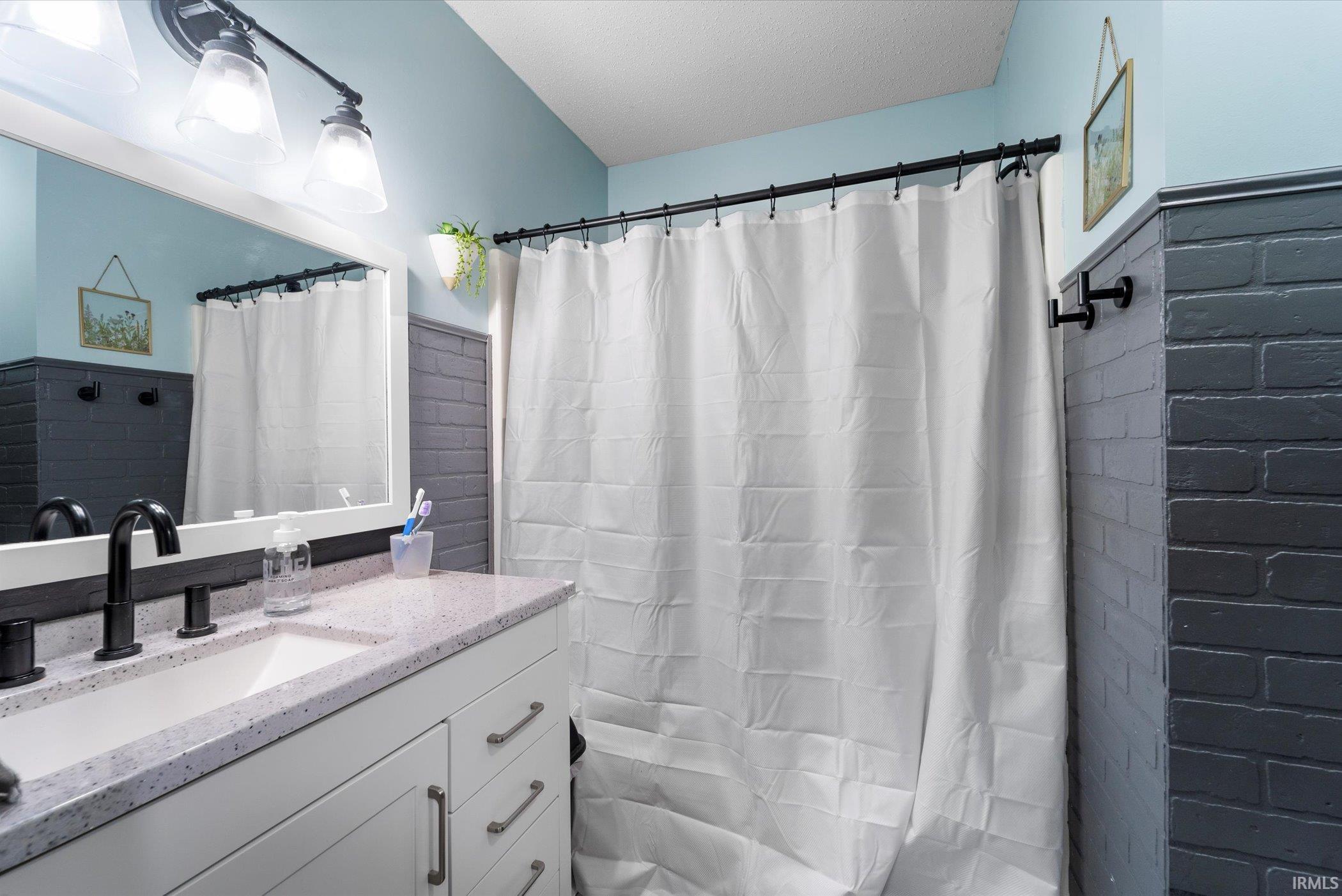 3011 Easton Ridge