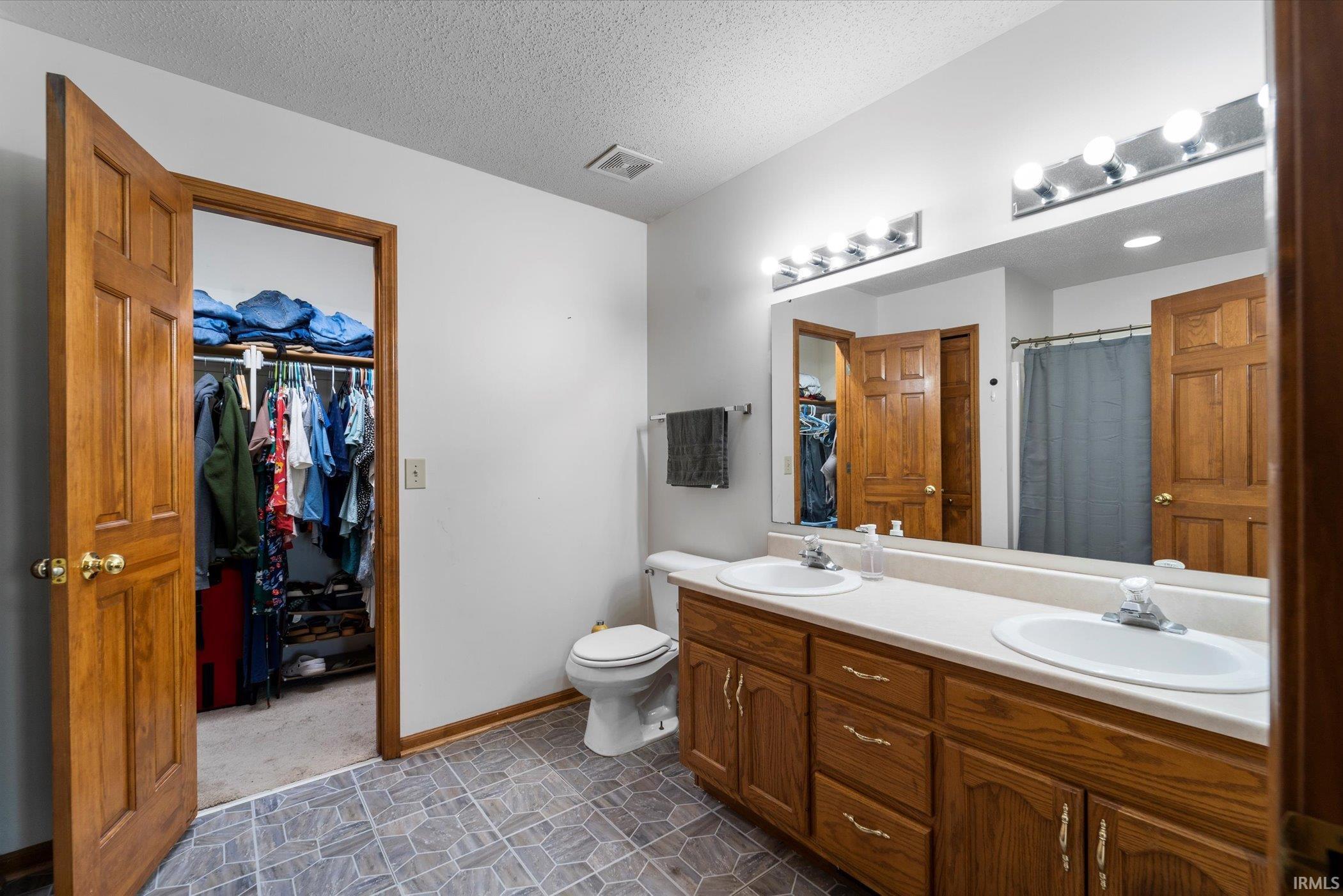 3011 Easton Ridge