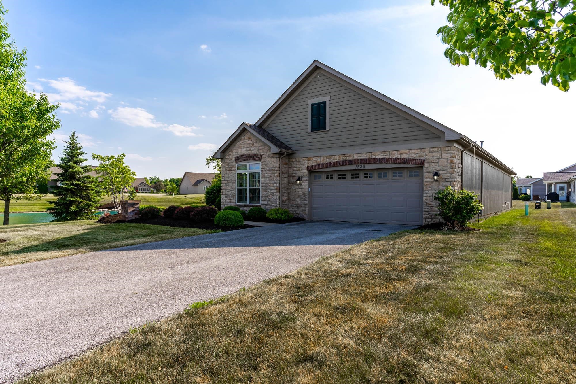 1529 Summit Reserve