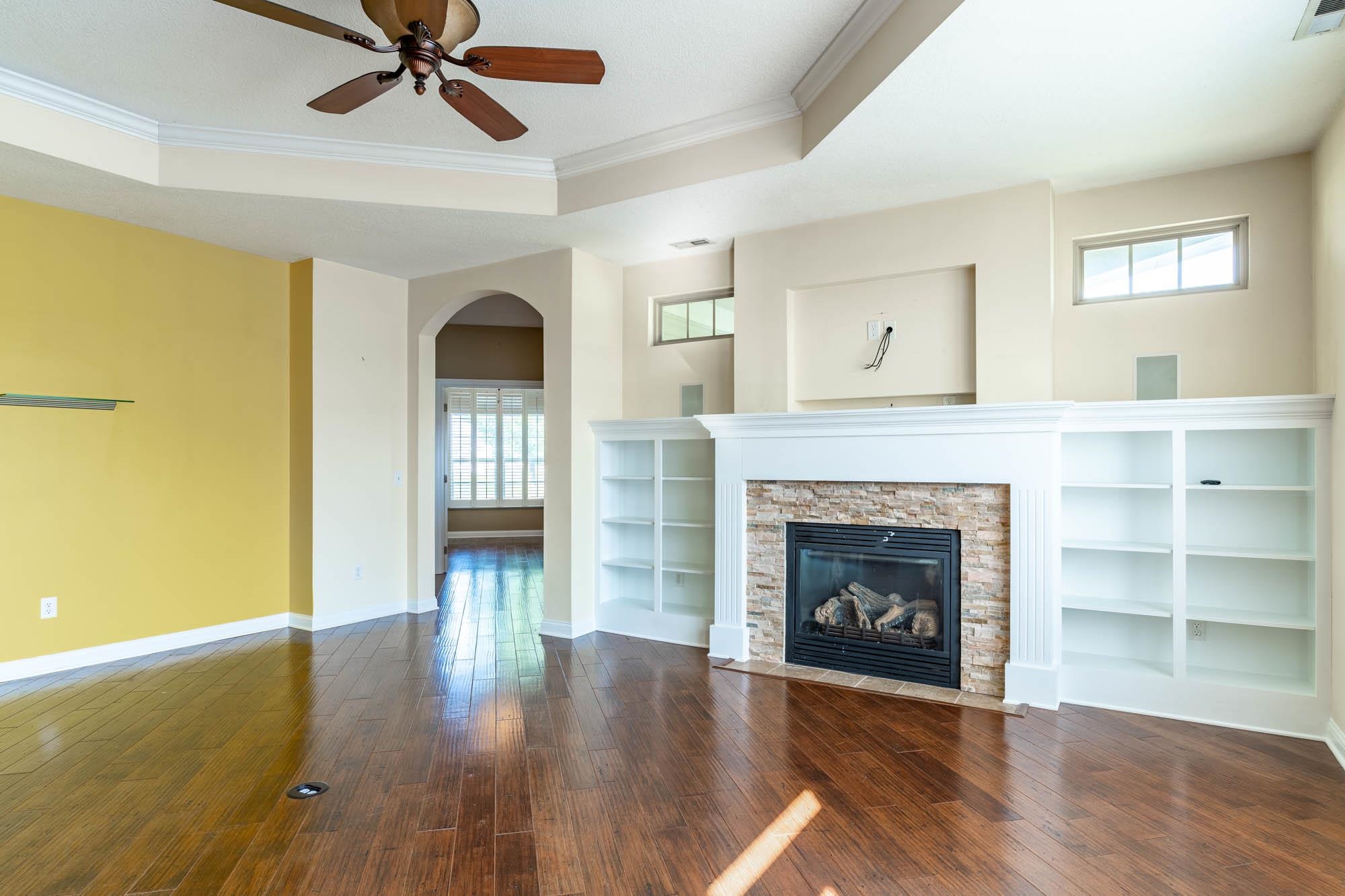 1529 Summit Reserve
