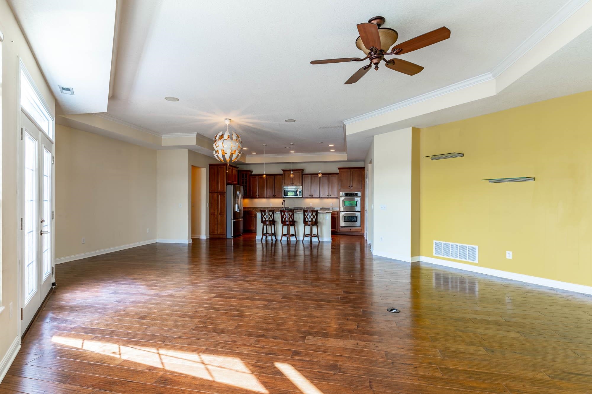 1529 Summit Reserve