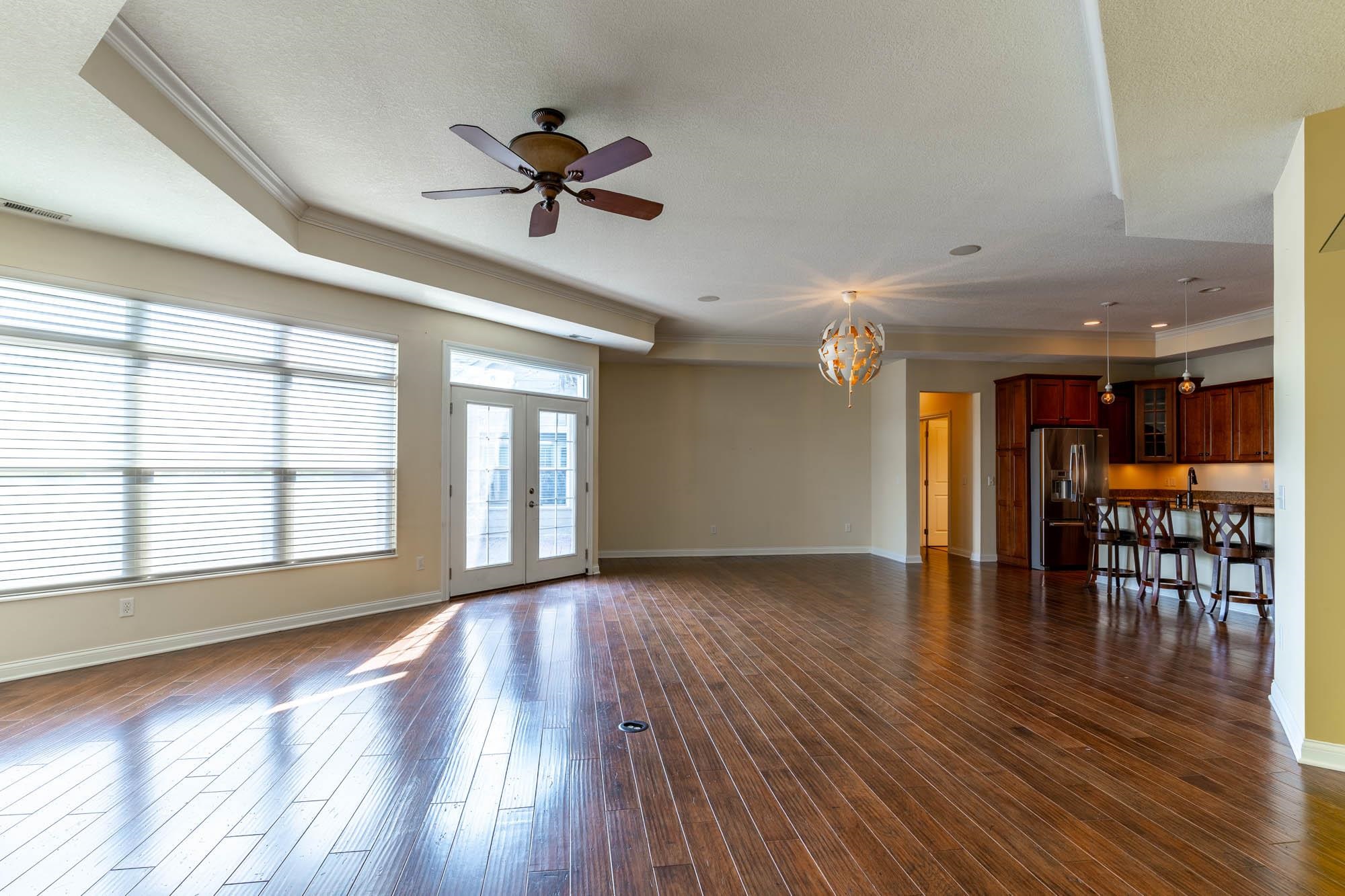 1529 Summit Reserve
