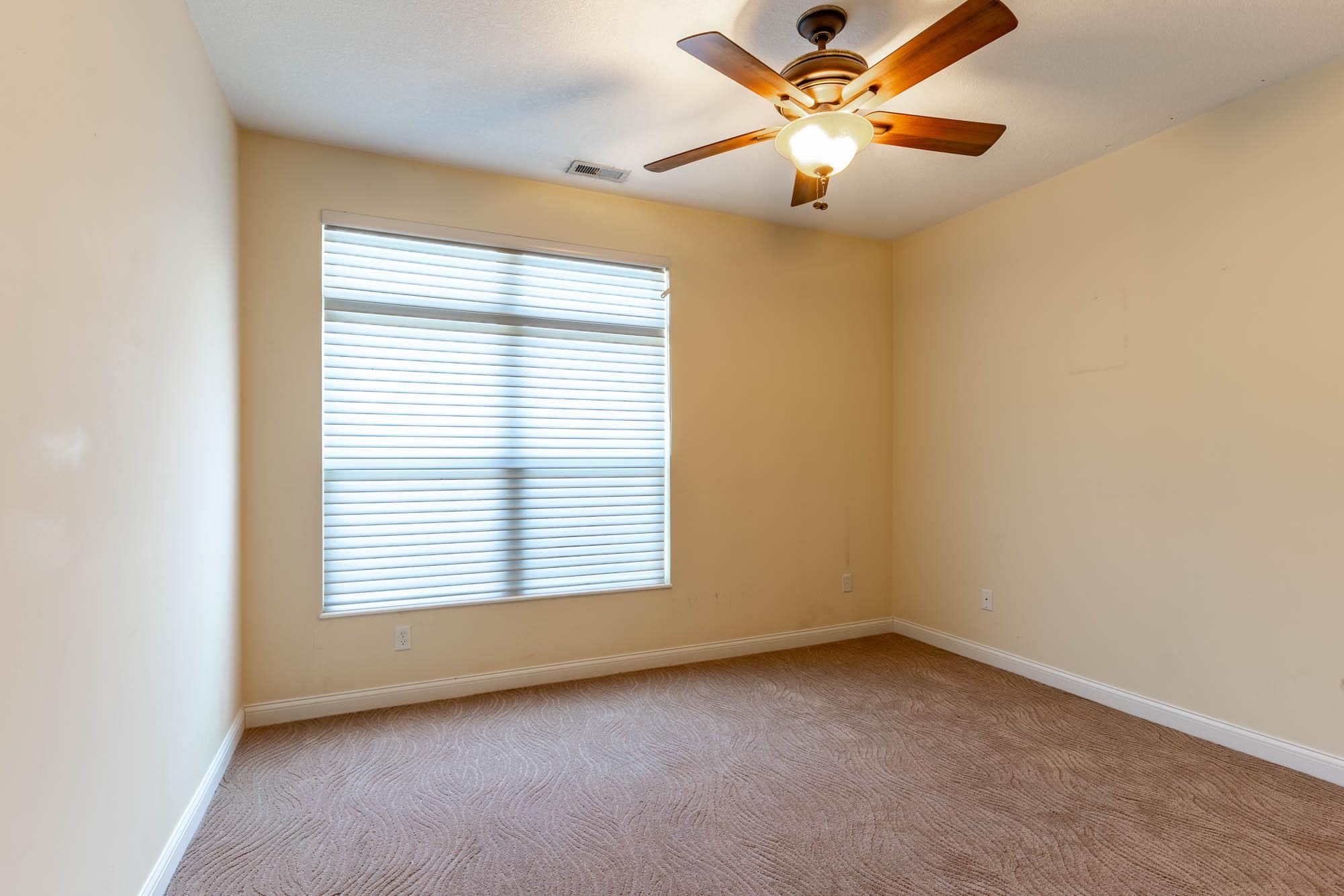 1529 Summit Reserve