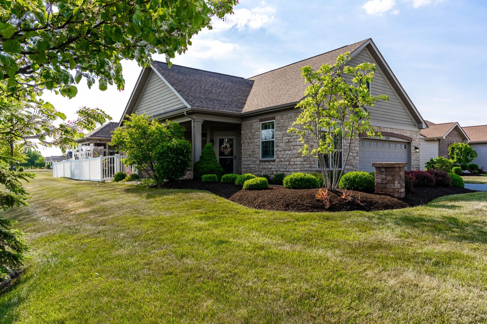 1529 Summit Reserve