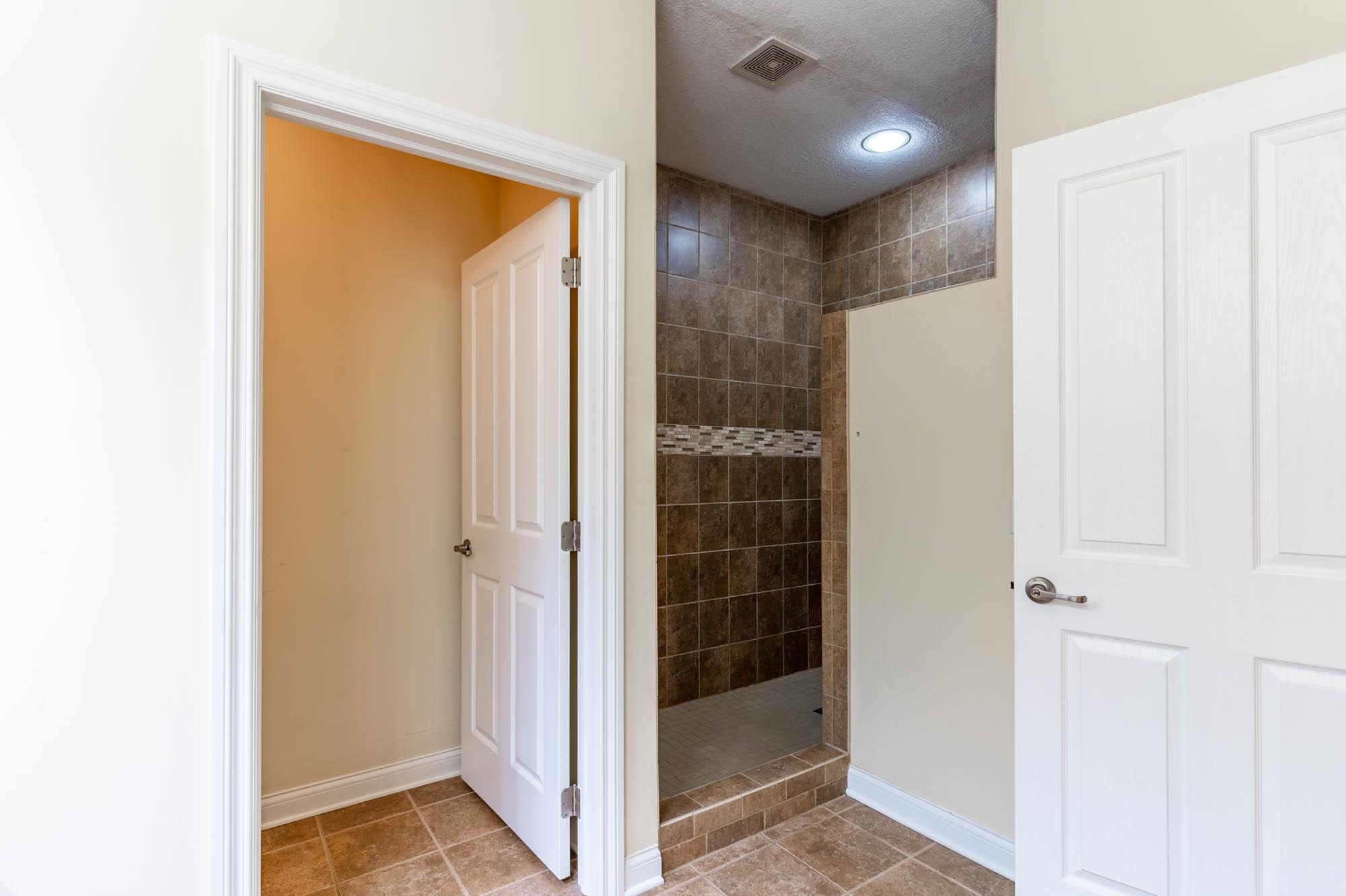 1529 Summit Reserve