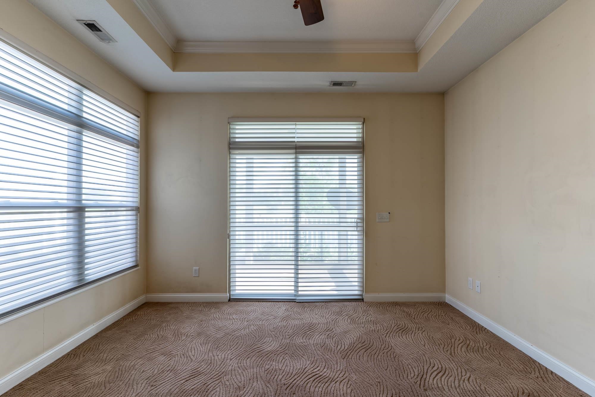 1529 Summit Reserve