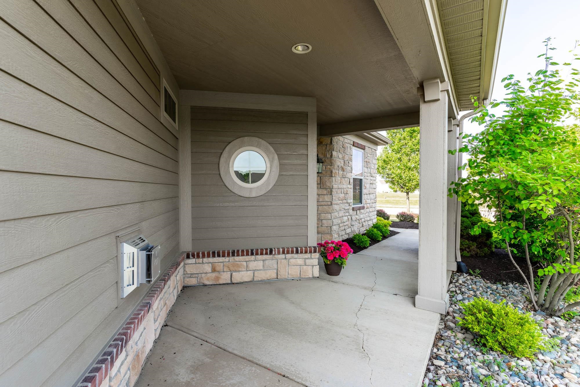 1529 Summit Reserve