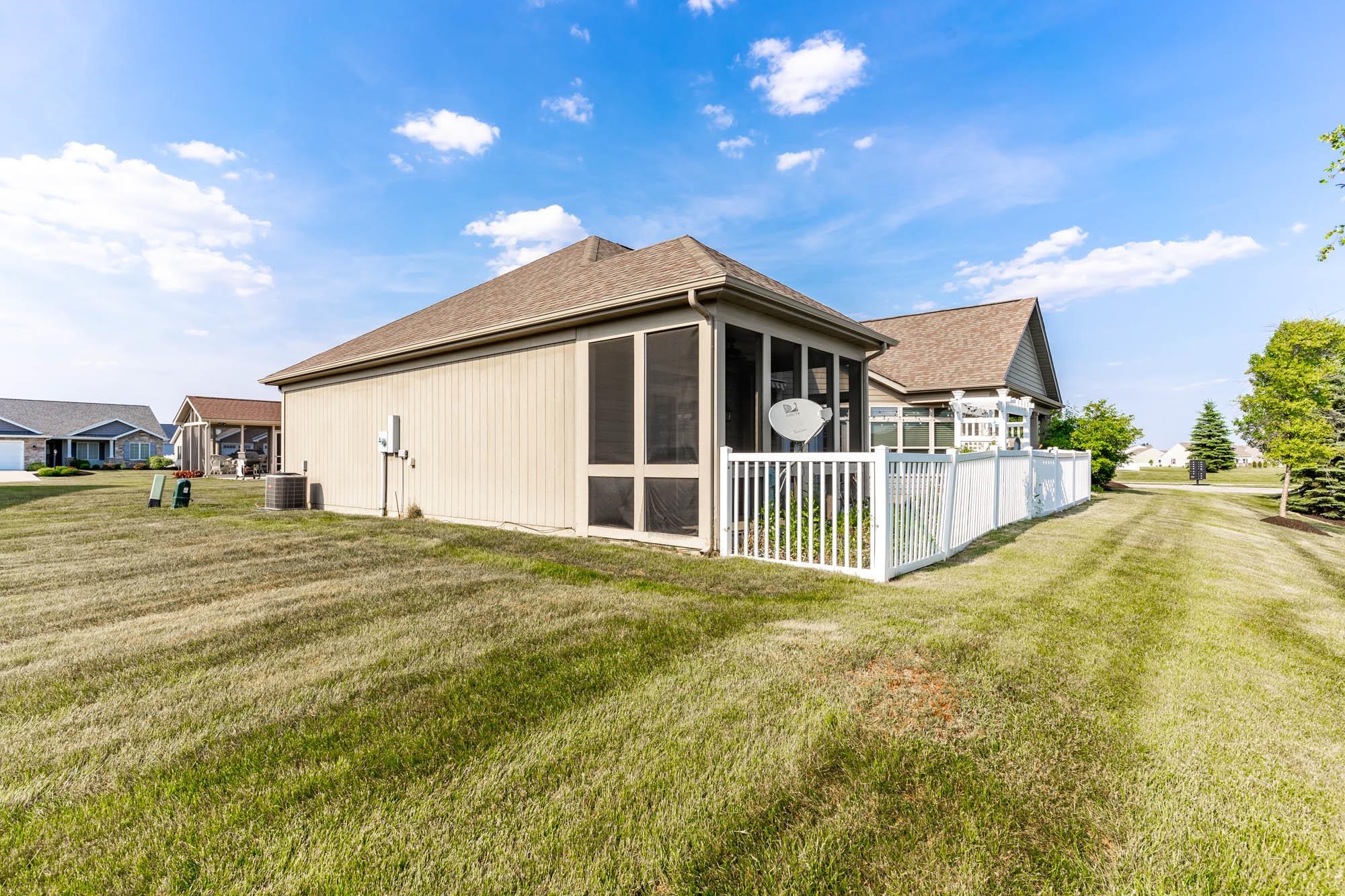 1529 Summit Reserve