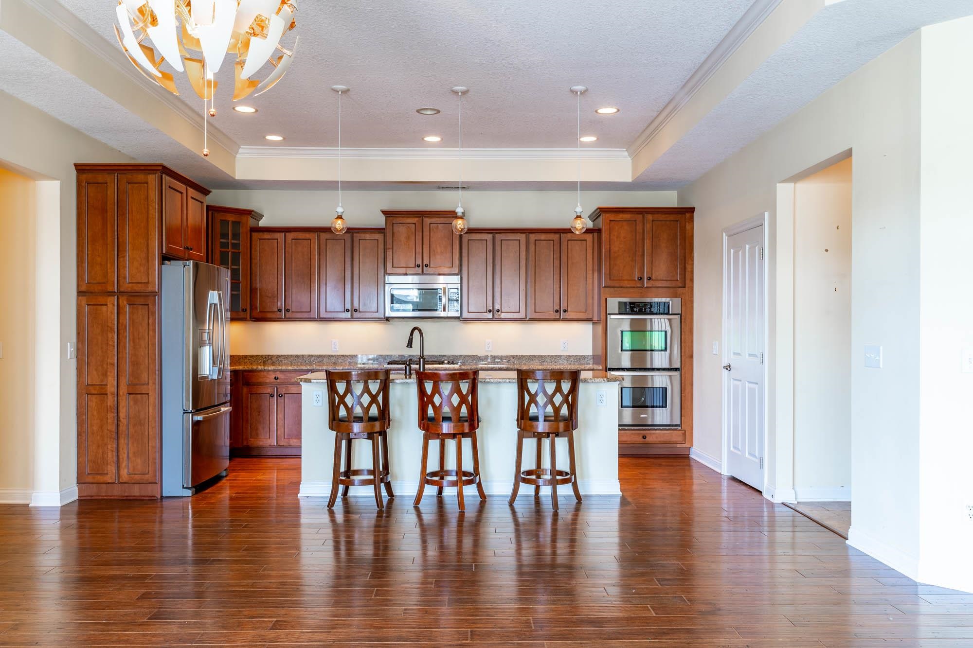 1529 Summit Reserve