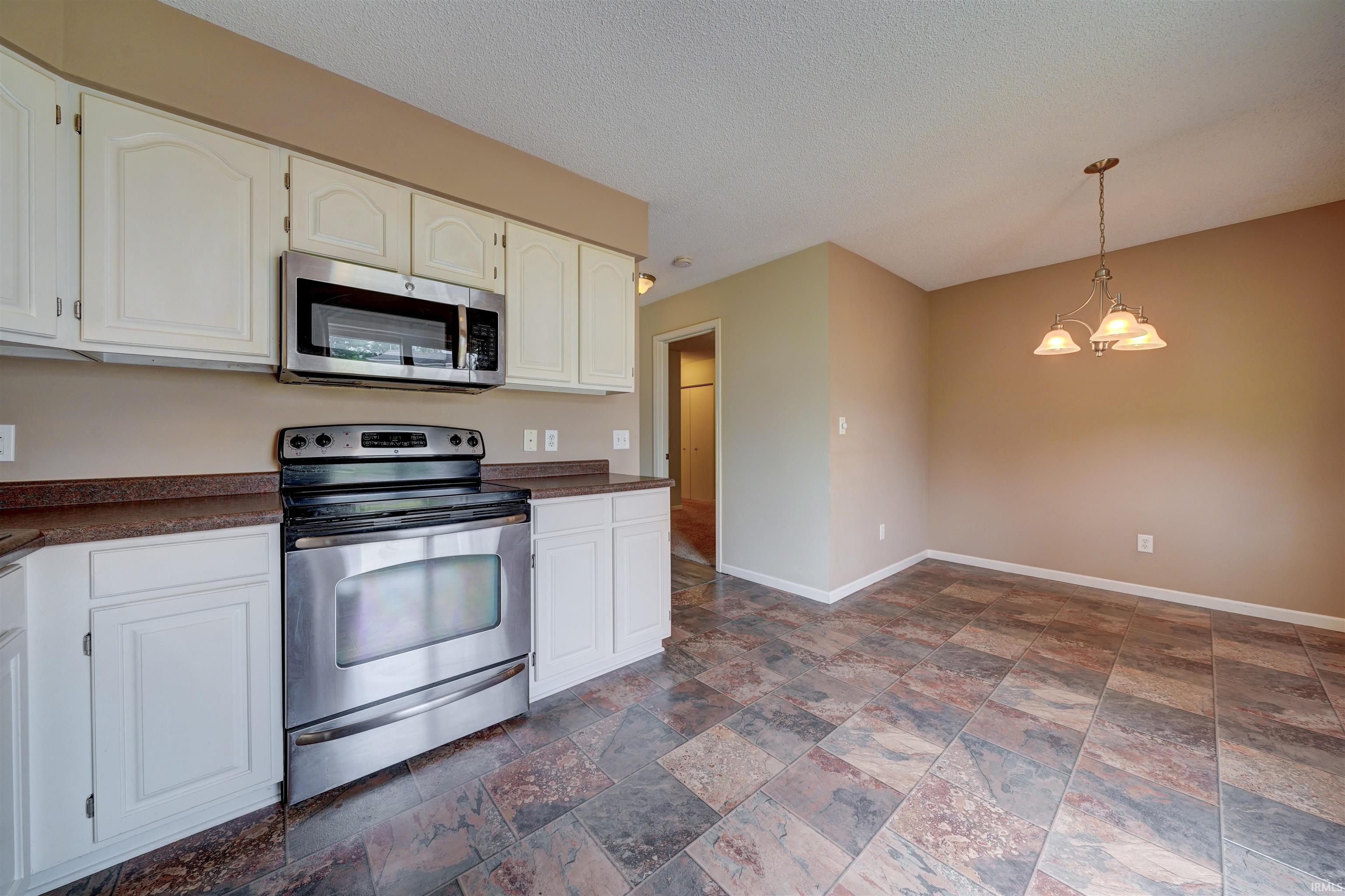 812 Apple Hill, Apt 1A