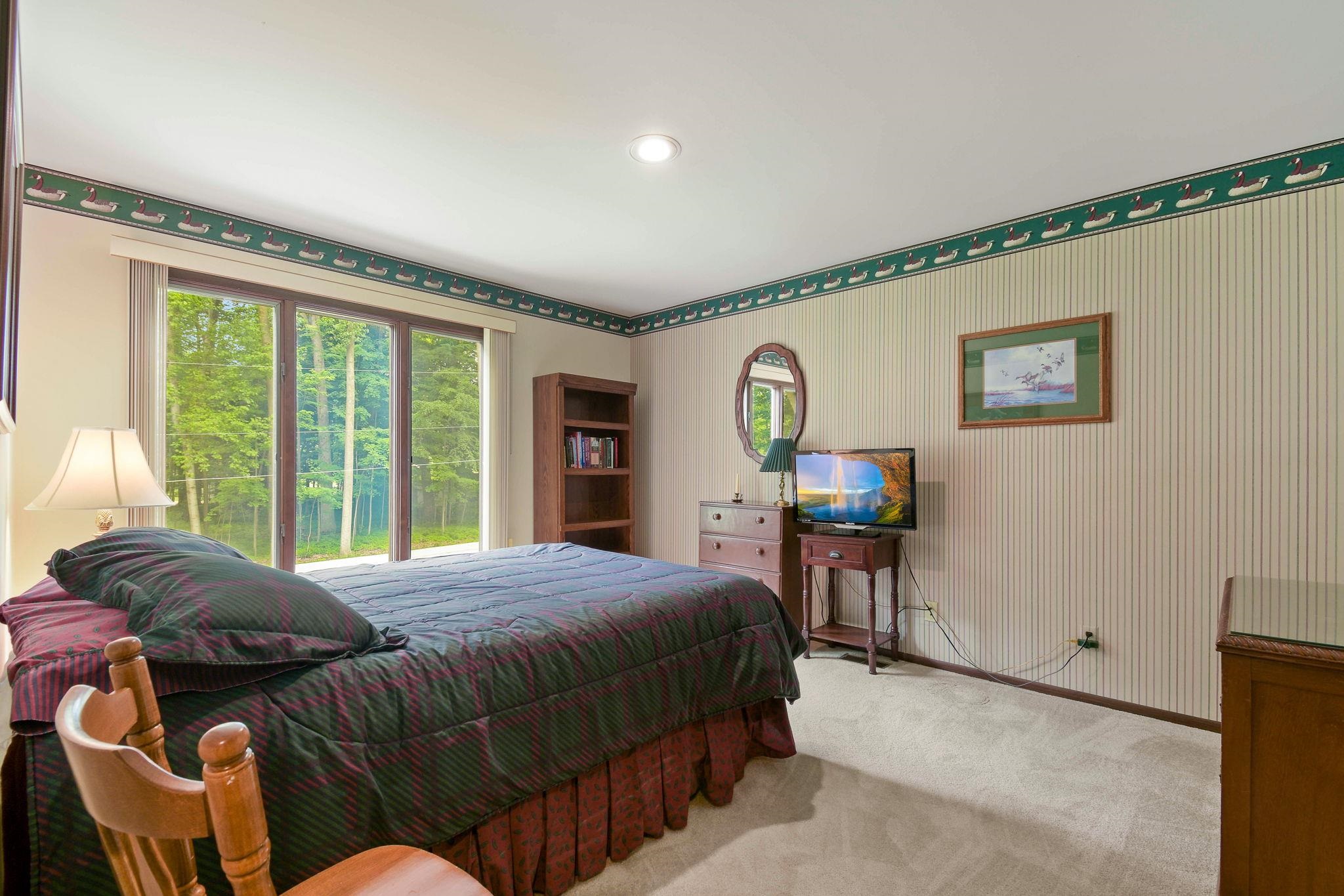 1376 Woodburn