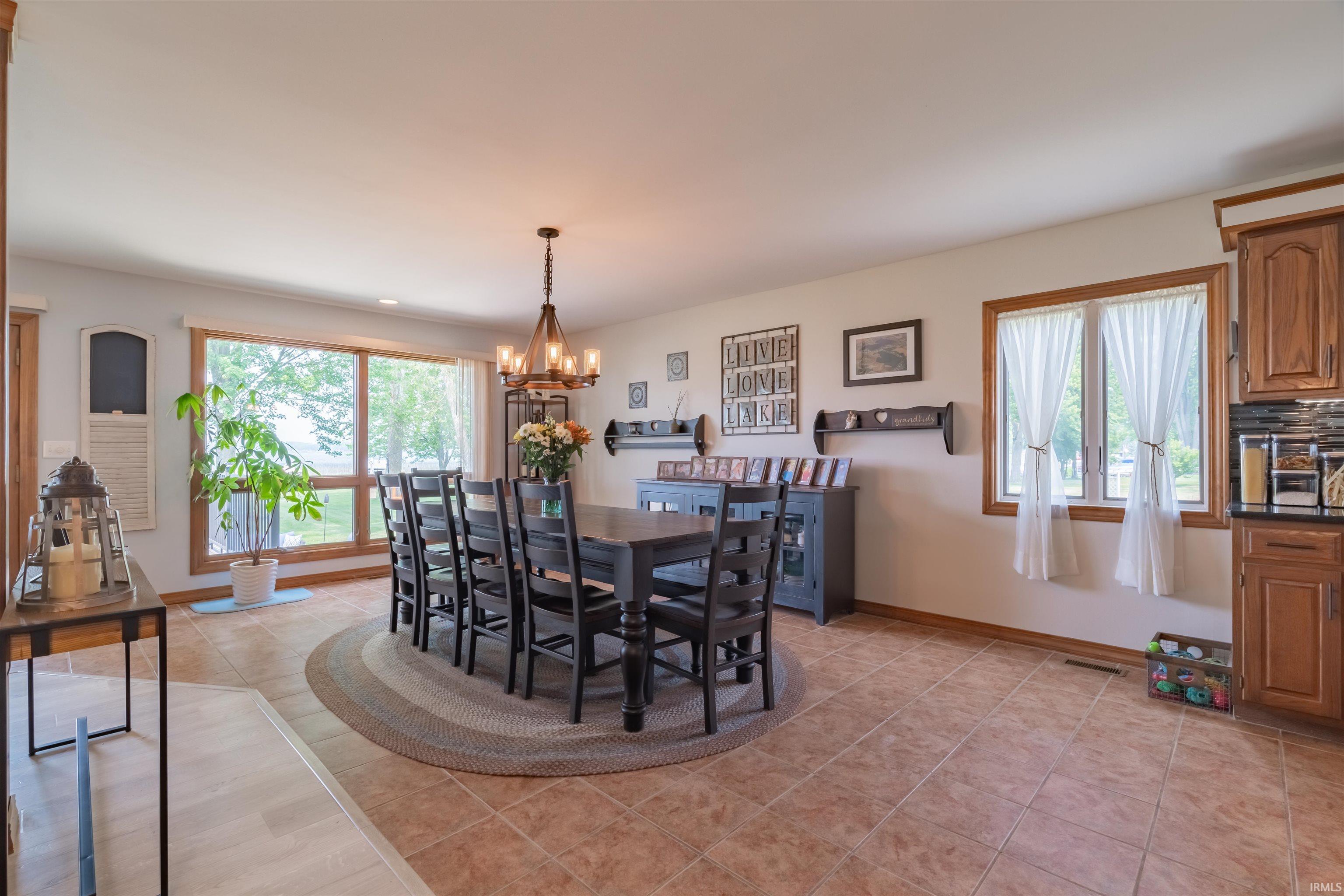1795 Chapman Lake