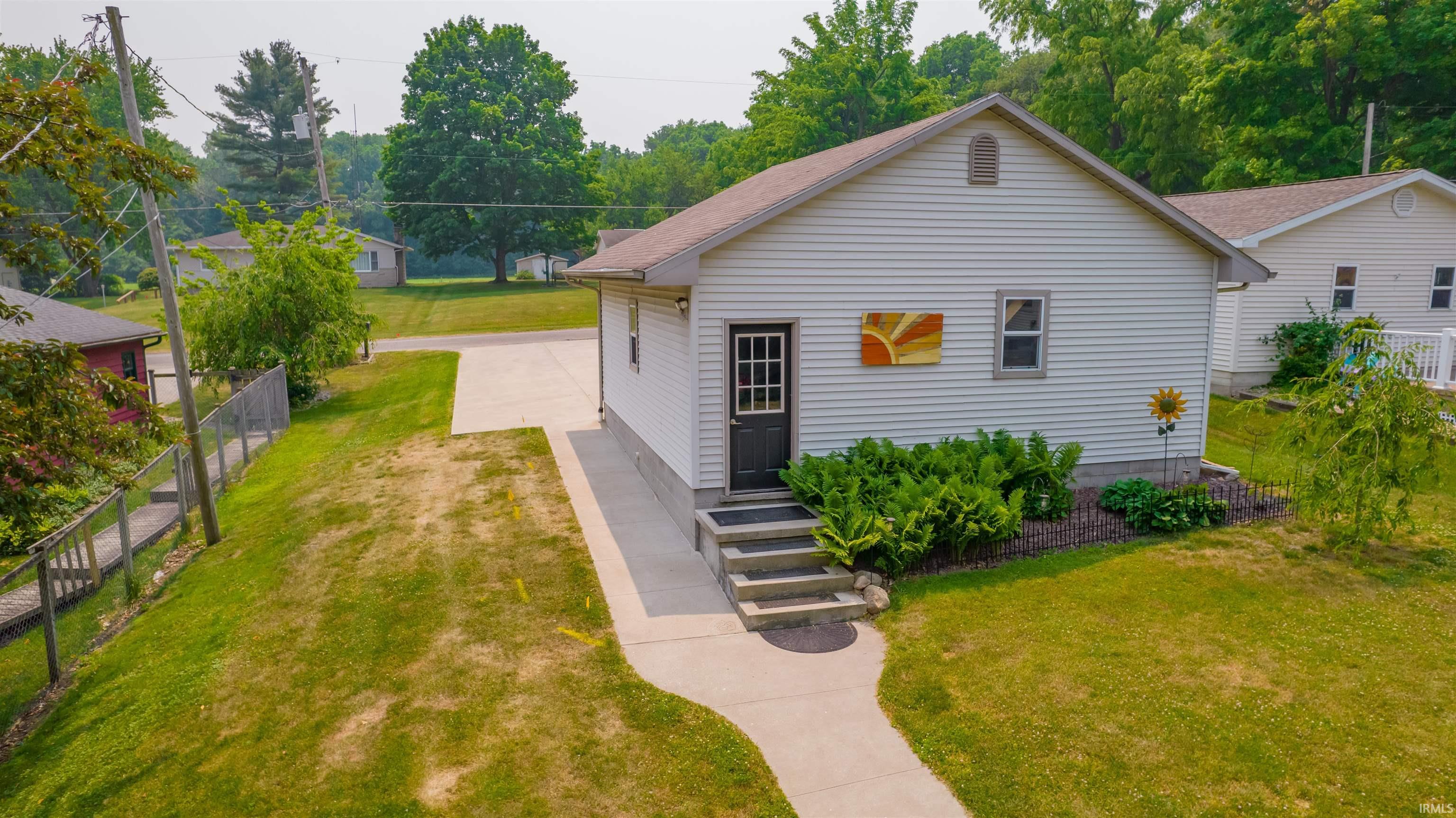 1795 Chapman Lake