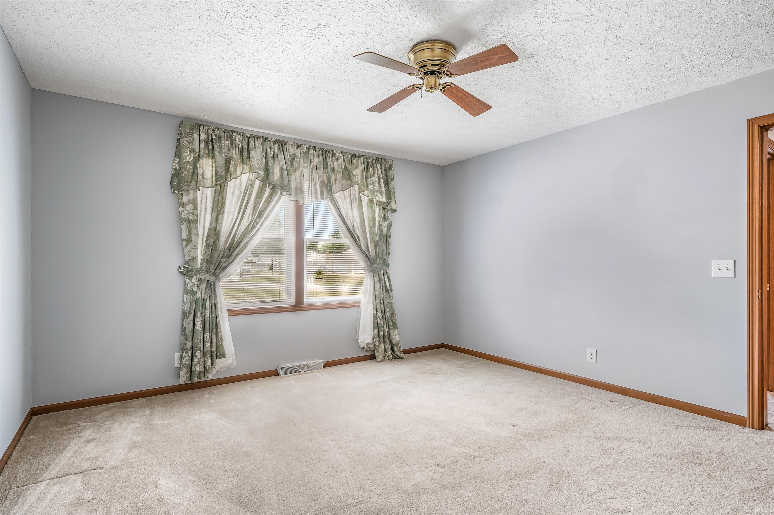 2846-A Turnpointe