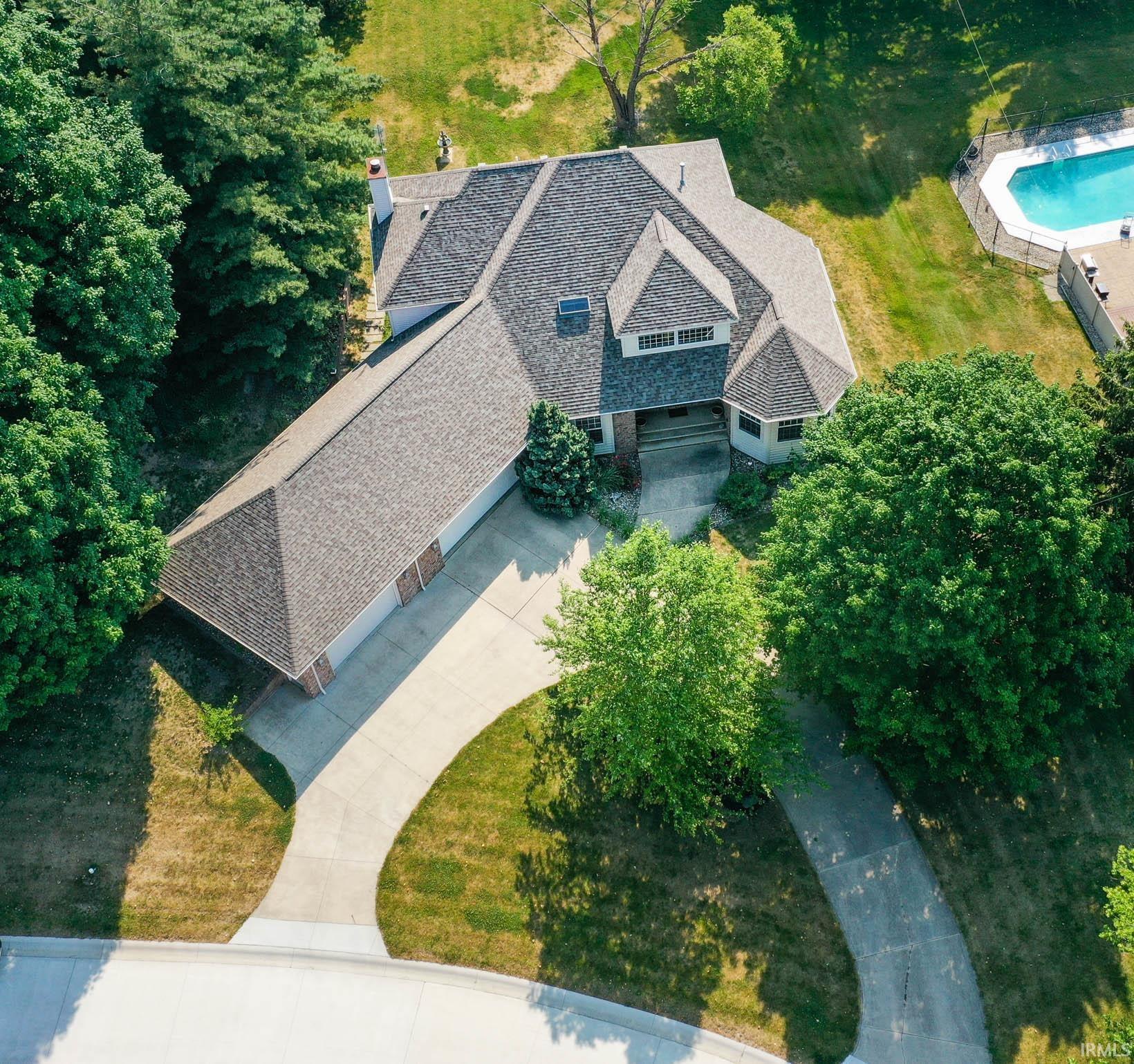 1102 Woodcrest