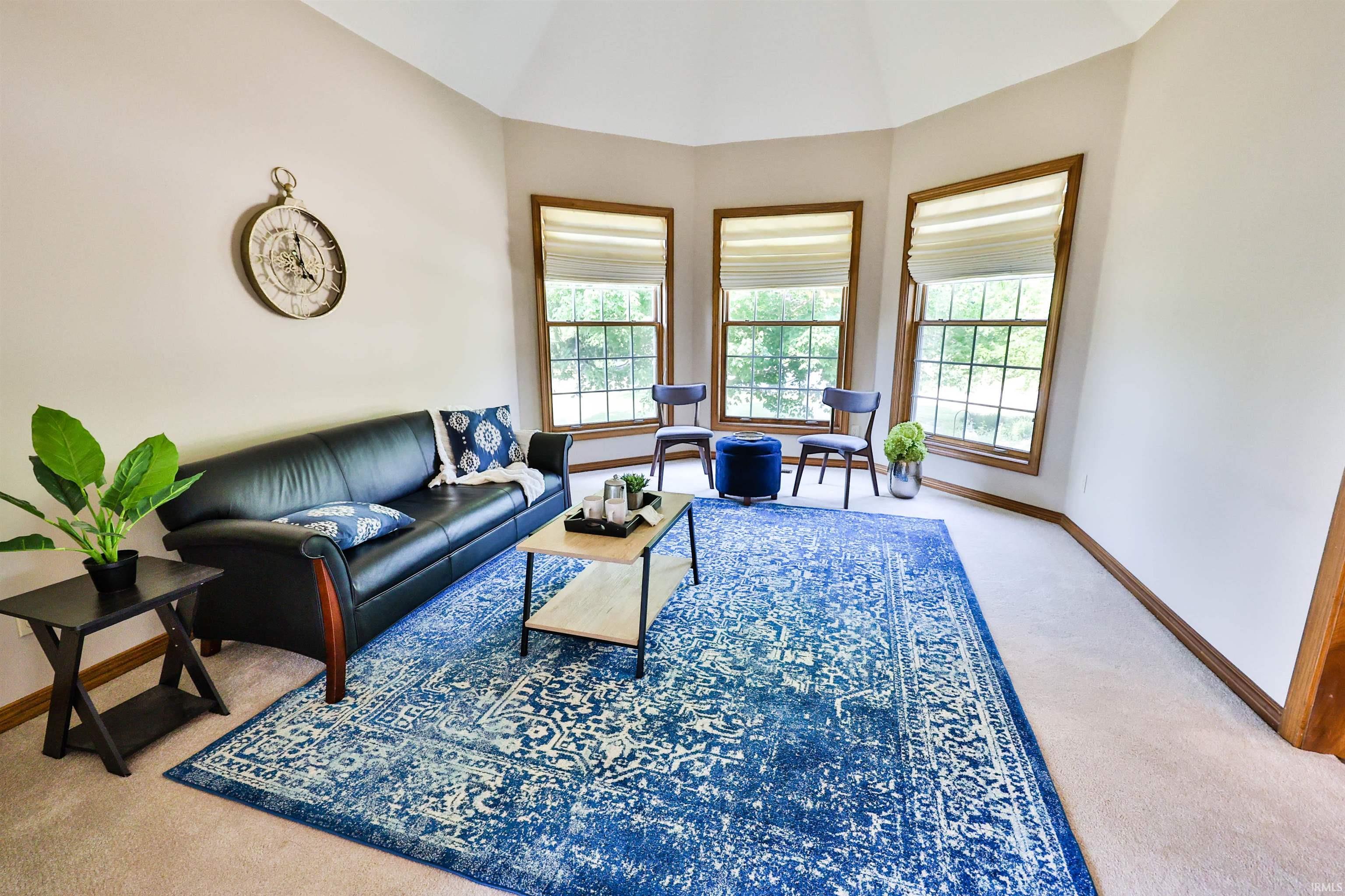 1102 Woodcrest