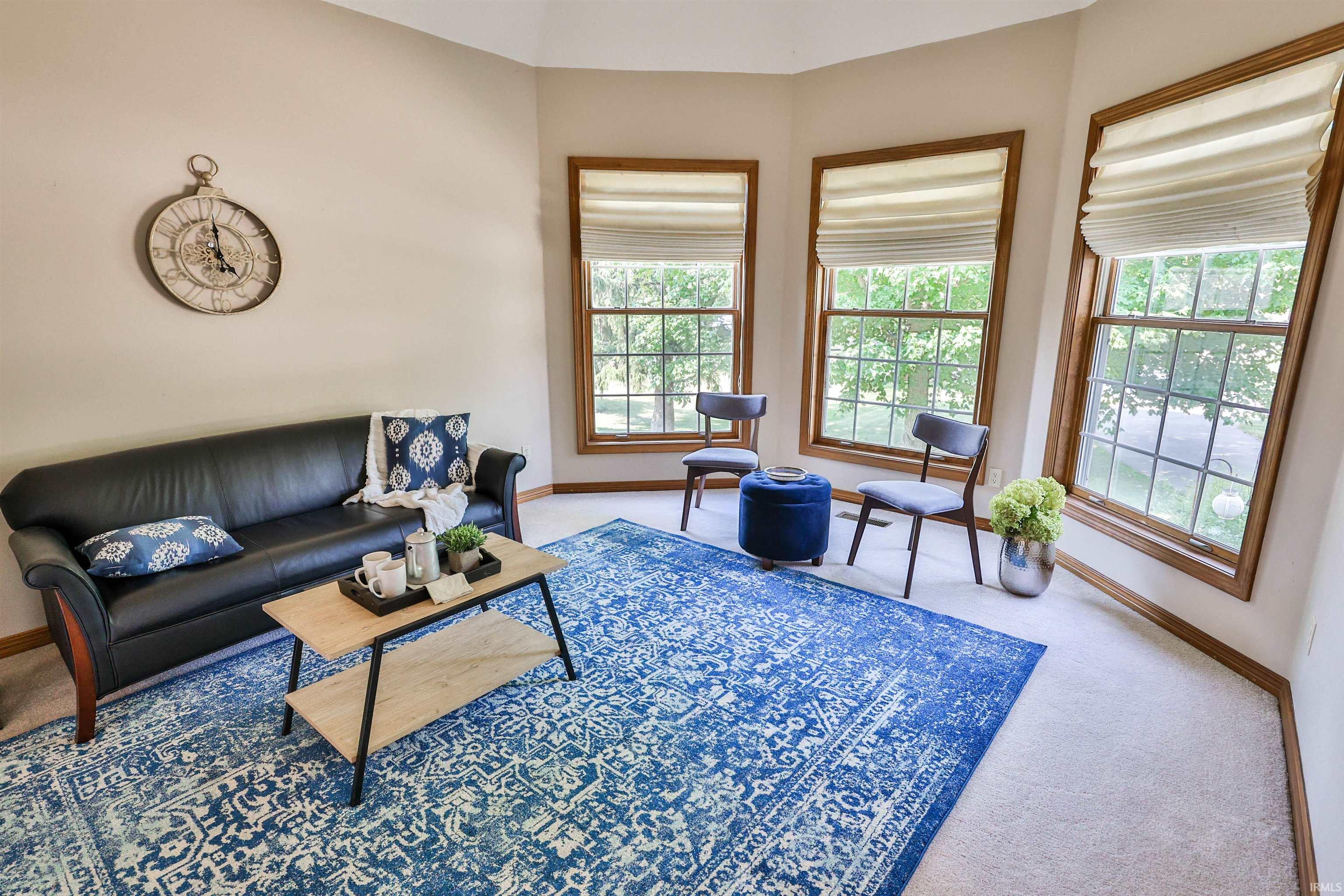 1102 Woodcrest