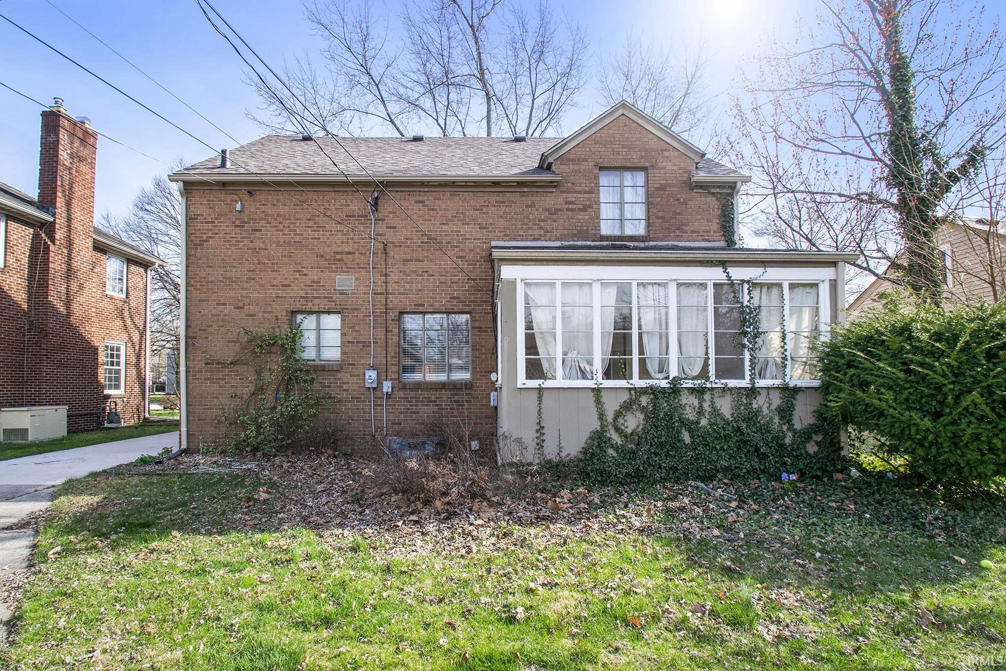 1601 Cedar