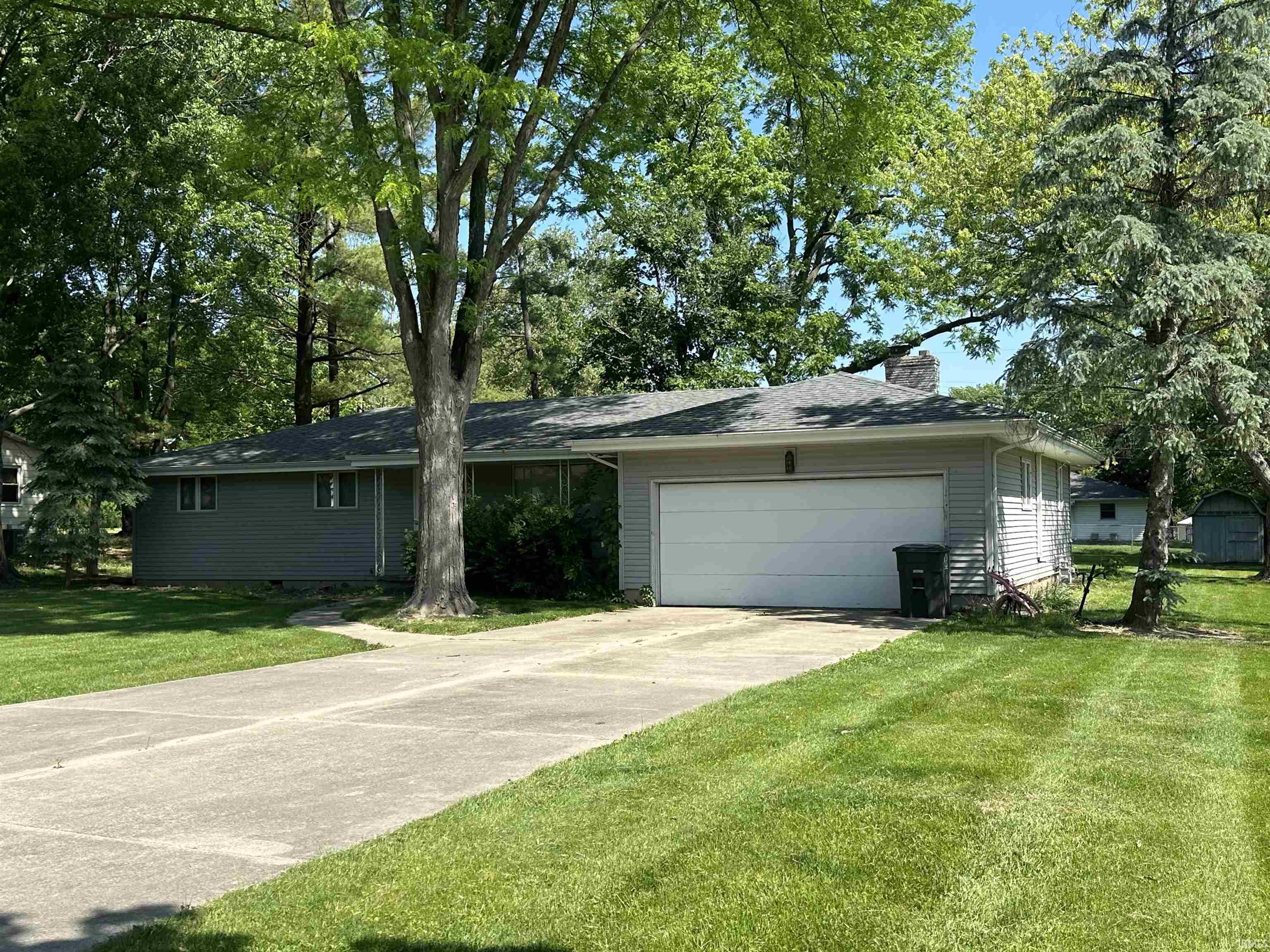 4221 Dalewood