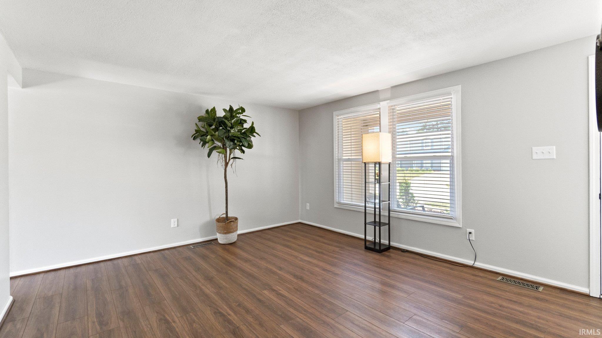4009 Ravenscliff