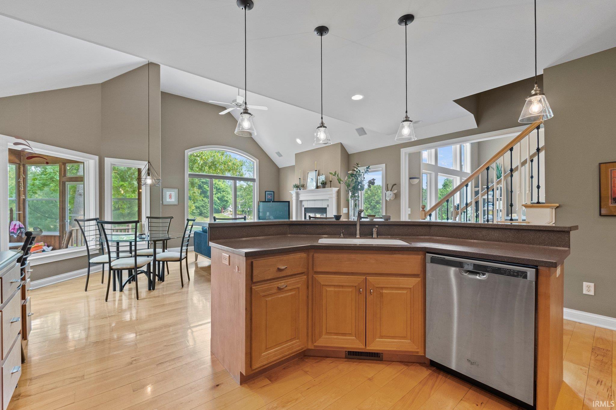 7814 Emerald Canyon